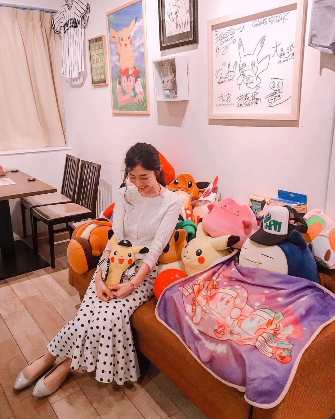 名越涼子さんのインスタグラム写真 - (名越涼子Instagram)「🎮 がんばれゴエモンとスーパーマリオに明け暮れた小学校時代。  ダンスダンスレボリューションを情熱的に踊るあの人に恋い焦がれ  太鼓の達人を極めることがすべてだったあのころ。  大事なことは漫画やゲームで学んだ私は、 ようやく84に辿り着きました🌝  一一一一一一一一一一一一一一一一一一一一一 #ゲームクリエイターの聖地#84#会員制#食堂#ゲーム#ゲーム好き#game#games#love#がんばれゴエモン#スーパーマリオ#ポケモン#任天堂#nintendo#ゲーム女子」6月13日 1時41分 - nagoshi_ryo