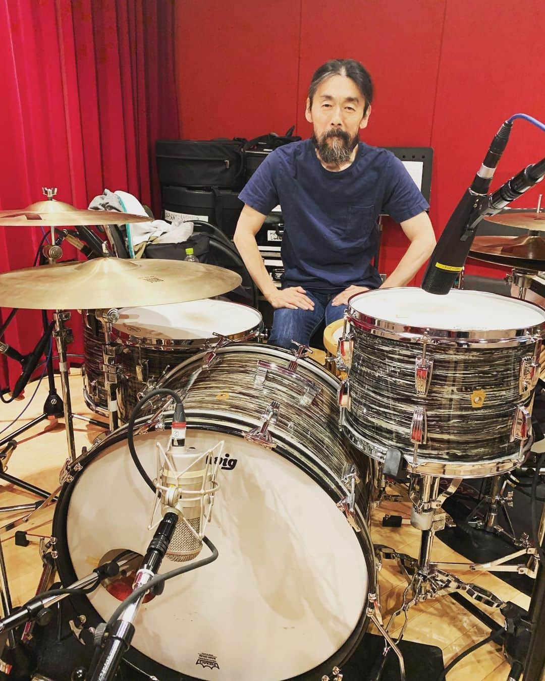 島田昌典さんのインスタグラム写真 - (島田昌典Instagram)「今日は久しぶりにカースケさん。元気になって良かった！アナログテープ回して録ってやっぱりドラムはテープですよね、と。スネアがめっちゃ良い音だったのに型番聞くの忘れた。」6月13日 1時43分 - shimadamasanori