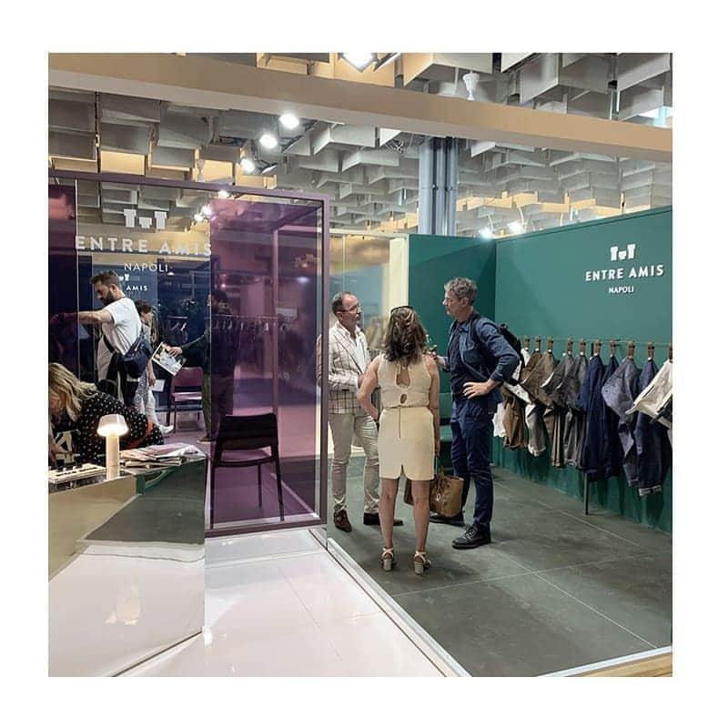 Entre Amis Officialさんのインスタグラム写真 - (Entre Amis OfficialInstagram)「You can find us at #Pittiuomo96, padiglione centrale, stand A3/B5.  _ #preview #PittiUomo96 #pittiuomo #ss20 #menswear #entreamis #entreamisofficial #fashion #style」6月13日 1時56分 - entreamis_official