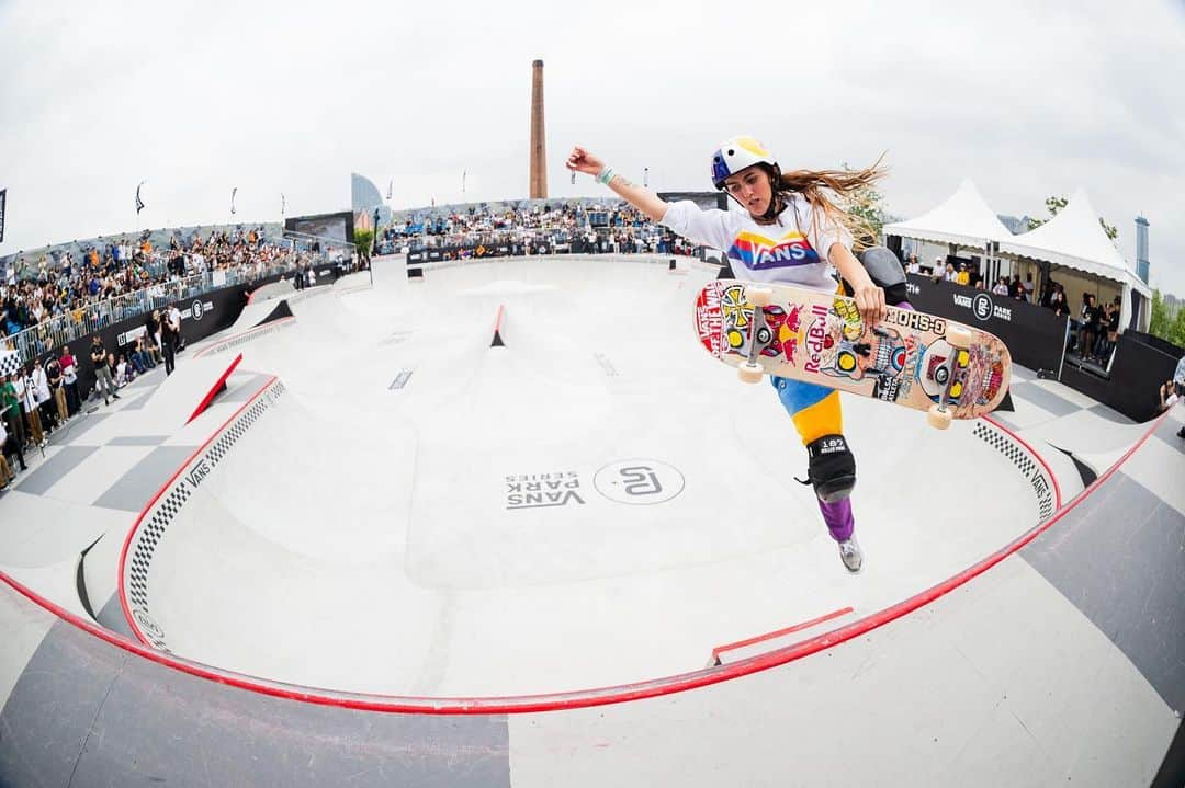 vansさんのインスタグラム写真 - (vansInstagram)「@YndiaraAsp on her way to the podium at the last @VansParkSeries stop in China. We head to Brazil next, get all the info at vansparkseries.com 📷: @AAcostaa」6月13日 2時18分 - vans