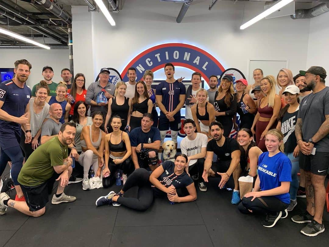 マーク・ウォールバーグさんのインスタグラム写真 - (マーク・ウォールバーグInstagram)「Incredible Wounded Warriors event at @f45_training_west_hollywood @aquahydrate @wwp」6月13日 2時38分 - markwahlberg