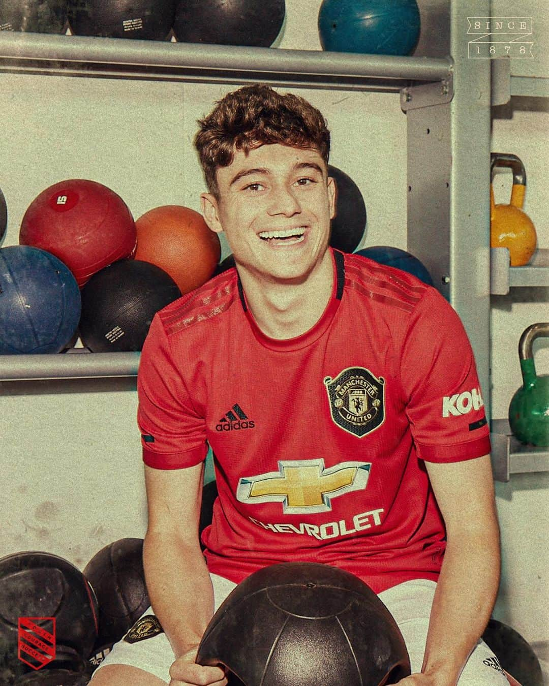 マンチェスター・ユナイテッドさんのインスタグラム写真 - (マンチェスター・ユナイテッドInstagram)「Our new signing in #MUFC colours! 🔴⚪️⚫️」6月13日 2時36分 - manchesterunited