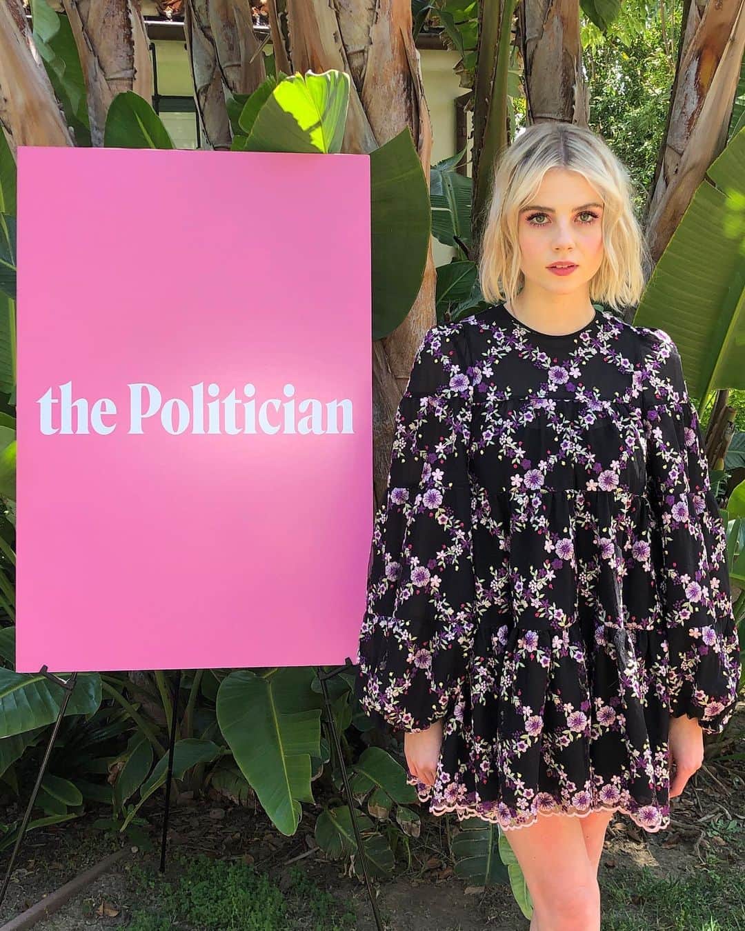 JO BAKERのインスタグラム：「L U C Y • B O Y N T O N 🇬🇧 Politician Pink ... #lucyboynton  Out soon on @netflix get into it ...cos I know you guys all #lovelucy !!! 💕 Style @leithclark  Hair color @mwselley ✨ Hair style @kyleeheathhair  Skin prep @cynmarietherapy  Makeup by me.. #jobakermakeupartist ....what can I say...she has a pretty devout glam crew !!! 💕 ☺️#makeuplooks #makeupartist #makeup #makeupideas #pinkmakeup #summerfresh #summermakeup #weddingmakeup」