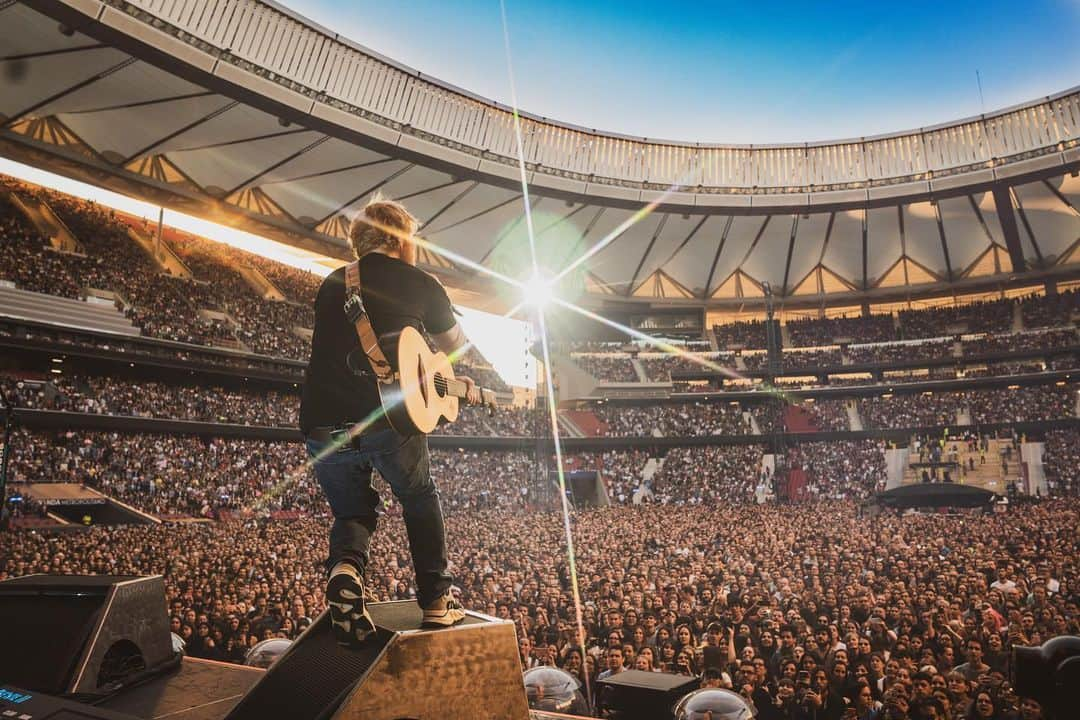 エド・シーランさんのインスタグラム写真 - (エド・シーランInstagram)「Madrid ! 📸 @zakarywalters #dividetour」6月13日 3時31分 - teddysphotos