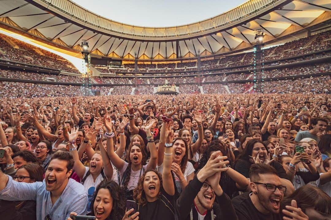 エド・シーランさんのインスタグラム写真 - (エド・シーランInstagram)「Madrid ! 📸 @zakarywalters #dividetour」6月13日 3時31分 - teddysphotos