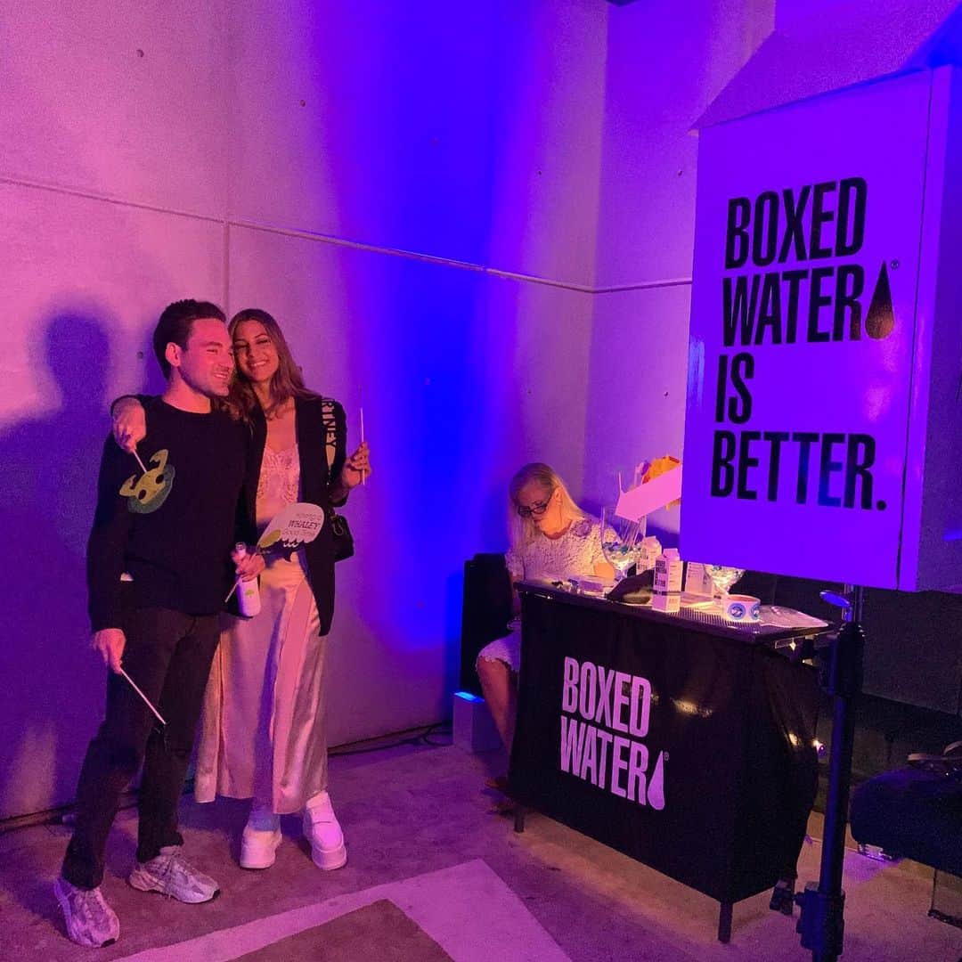 BoxedWaterさんのインスタグラム写真 - (BoxedWaterInstagram)「Photo booths, tattoos, Boxed Water, and ocean conservancy. Does it get any better? We were proud to be at the @TheLionsNY x @WhaleandDolphinOrg #OceanSounds event that raised awareness about whale and dolphin conservation! 🐳🐬#WorldOceansDay #TogetherWeCan #BetterPlanet #BoxedWaterIsBetter 📷: Ilya S. Savenok @illnook / Getty Images for The Lions NY」6月13日 3時23分 - boxedwater