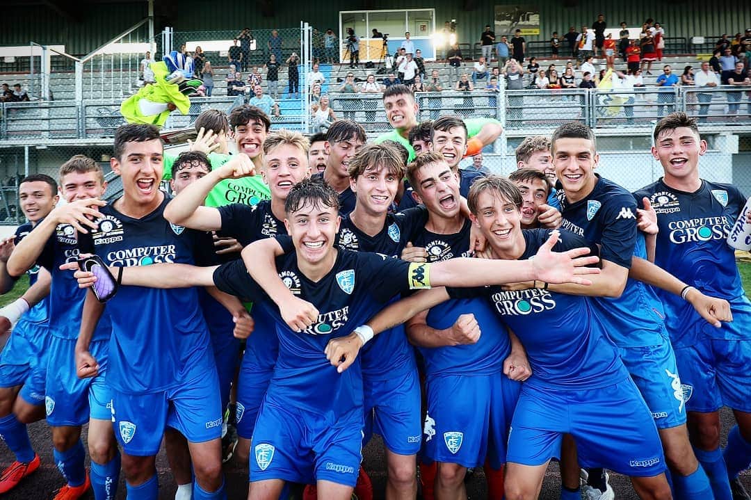エンポリFCさんのインスタグラム写真 - (エンポリFCInstagram)「Complimenti ragazzi, complimenti azzurri, voliamo in finale!  #Under16 #EmpoliBenevento」6月13日 3時26分 - empoli_fc_official