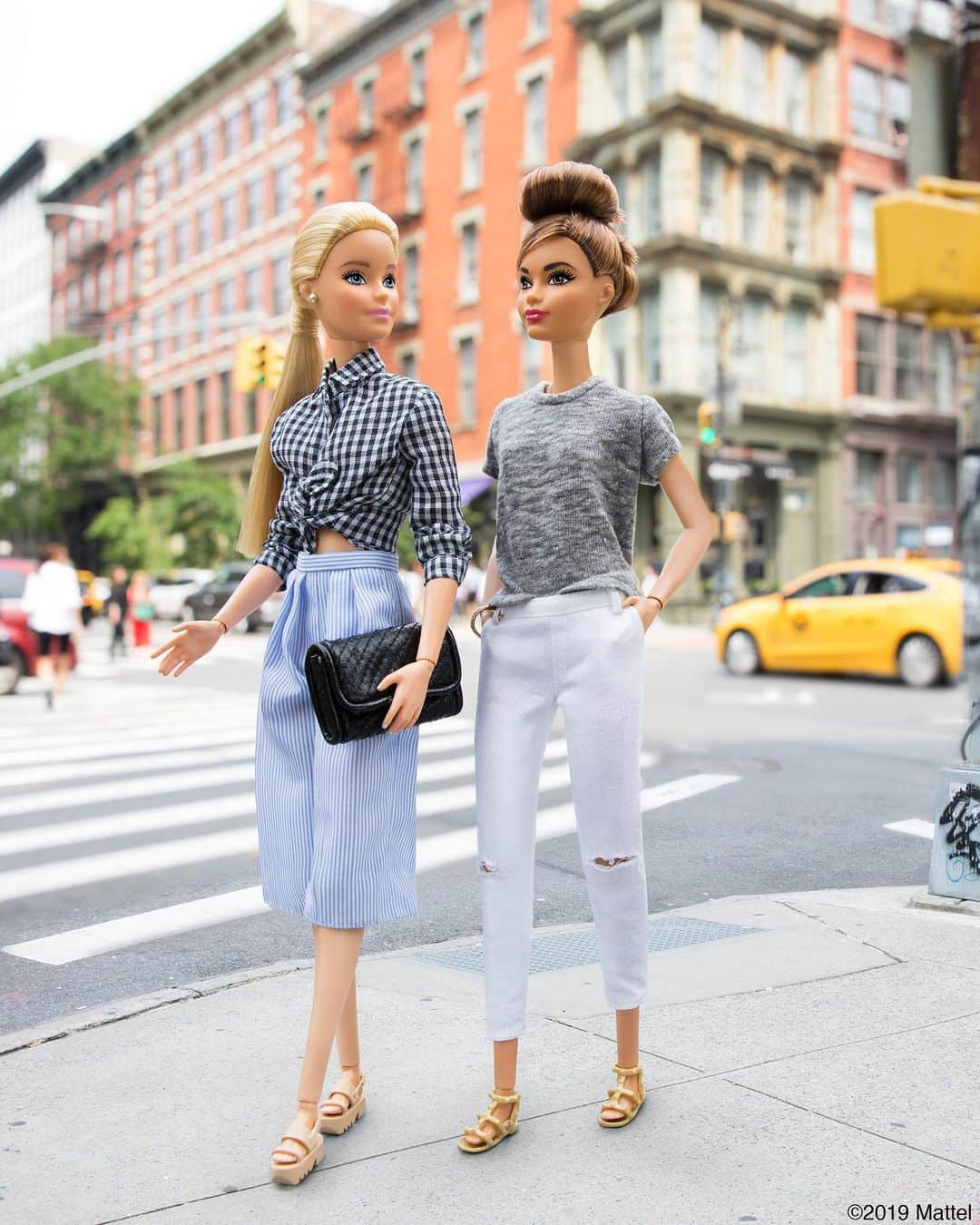 バービーさんのインスタグラム写真 - (バービーInstagram)「It’s been a busy day, time to refuel! Looking for the best coffee in SoHo, any recos? ☕️ #barbie #barbiestyle」6月13日 4時03分 - barbiestyle