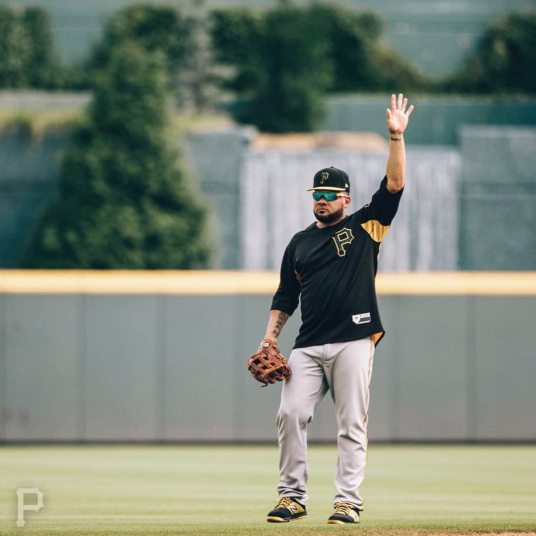 ピッツバーグ・パイレーツさんのインスタグラム写真 - (ピッツバーグ・パイレーツInstagram)「Raise your hand if you voted for Melky today. 🙋‍♂️」6月13日 4時07分 - pittsburghpirates