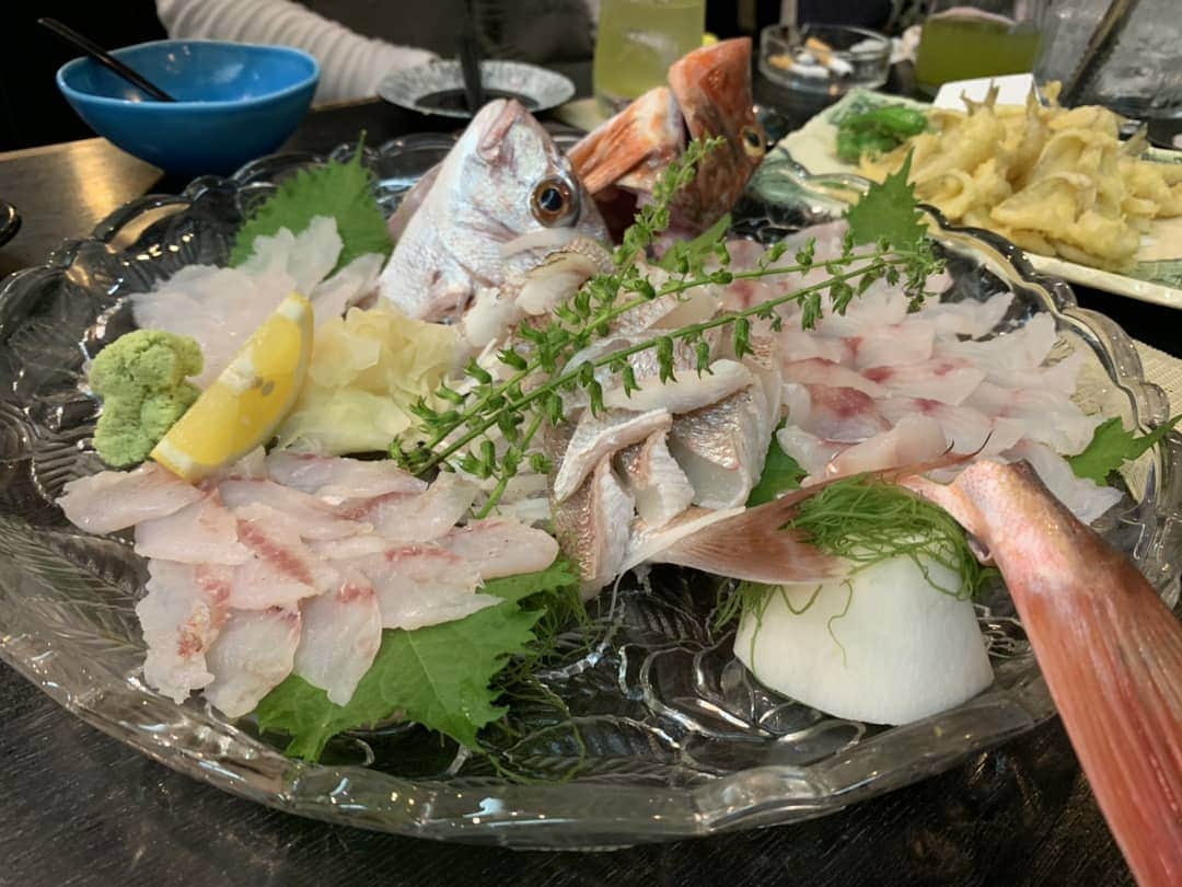 大沢文也さんのインスタグラム写真 - (大沢文也Instagram)「自分で釣った魚を食べるのは素晴らしいね🤪✌️ もちろん揚げたのは食べてません🤣  #刺身 #刺し身 #魚料理 #ホウボウ #真鯛 #カサゴ #イトヨリダイ #自給自足 #釣り」6月13日 14時13分 - fumifumi_k1