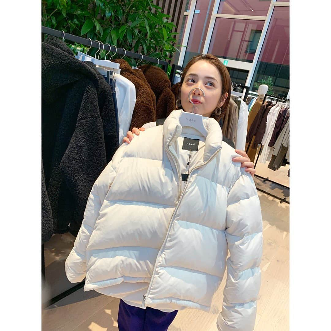 佐々木希さんのインスタグラム写真 - (佐々木希Instagram)「#NORC #NORCbytheline 今回もこちらのブランドさんの展示会へ。 お手頃価格で使えるアイテム多し。 そして絶妙なカラーも♡ 可愛い白のダウンにも出会えました！」6月13日 14時26分 - nozomisasaki_official