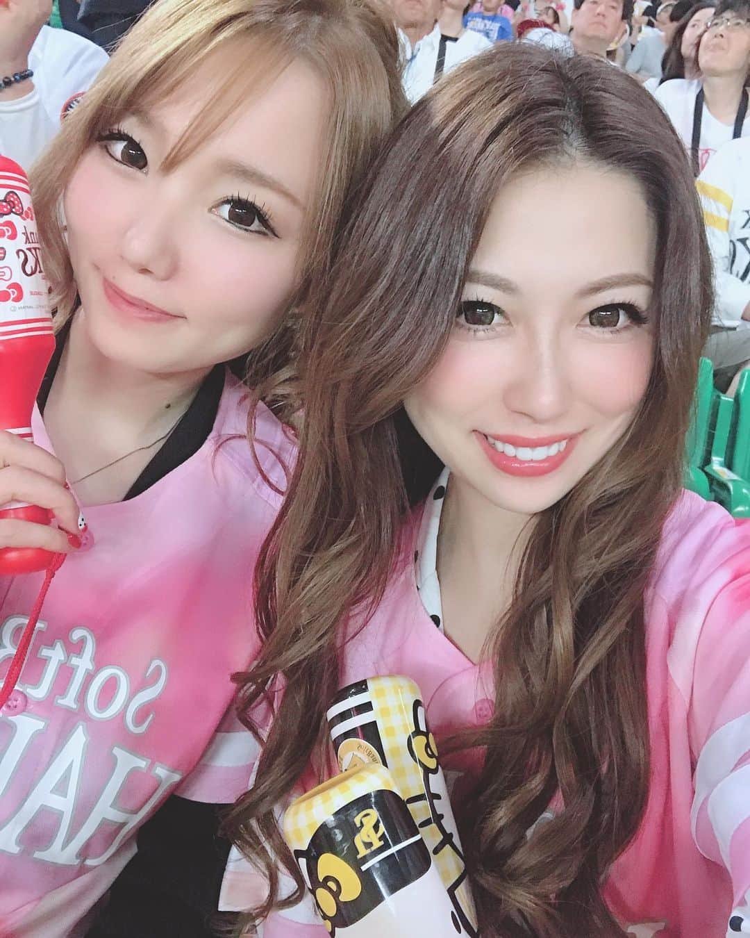 美沙さんのインスタグラム写真 - (美沙Instagram)「2019.06.11 もえちゃんと阪神戦🐯⚾️ T2-2H 🐯vs🦅 . 試合の流れ的に9時前には終わるかな〜 と思ってたらまさかの9回で同点で延長で12回までやって結局引き分けかいwwwつって笑 . 延長なってからの試合展開楽しかったー！ 席三塁側やったけん阪神ファンに埋もれてた🐯 甲子園で試合みたい✨ . 球場ついて 美沙『阪神の応援ほんとすごいね！』 もえ『ねー！ファン多いねー！相手どこー？』 . ワロタ . #もえちゃん #野球無知 #天然 #ぶっ飛び #baseball #野球 #プロ野球 #⚾️ #交流戦 #阪神タイガース #🐯 #福岡ソフトバンクホークス #sbhawks #野球好きな人と繋がりたい」6月13日 14時32分 - misa0623r