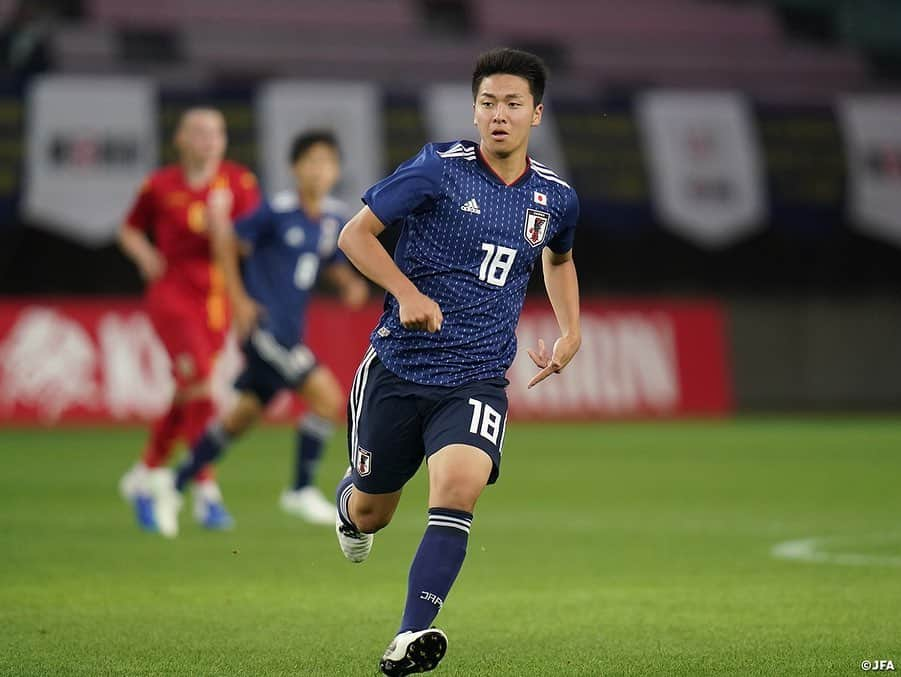 日本サッカー協会さんのインスタグラム写真 - (日本サッカー協会Instagram)「📸Match Photos① ・ U-16日本代表は6月12日(水)、インターナショナルドリームカップ2019 JAPAN presented by 朝日新聞の初戦、U-16ルーマニア代表との試合に臨みました。 ・ 1点ビハインドで前半が終了しますが、78分、代わって入ったばかりの千葉寛汰選手（清水エスパルスユース）が前線への浮き玉のパスに反応し、最後は冷静にゴールに流し込み、同点に追いつきます。 ・ 今大会規定により、試合は延長線を挟まずにPK戦へ突入。2本目後攻ルーマニアのキックをGK高橋一平選手（ヴィッセル神戸U-18）がセーブ。3本目、4本目も日本は冷静に決めると、4本目後攻のルーマニアのキックはクロスバーに当たり、PK戦を4-2で日本が勝利し、勝点2を獲得しました。※PK戦での勝利は勝点2 ・ 次戦、U-16日本代表は14日(金)にU-16ナイジェリア代表と対戦します。 ・ 🏆U-16インターナショナルドリームカップ2019 JAPAN presented by 朝日新聞 🆚U-16ルーマニア代表🇷🇴 📍ユアテックスタジアム仙台 🎫入場無料！ 📺スカパー！　/　JFATV ・ GK 12 #高橋一平	 DF 2 #諏訪間幸成	 DF 3 #松木玖生	 DF 13 #森田翔	 DF 17 #工藤孝太	 MF 7 #豊田晃大	→79' DF 5 #大迫蒼人 MF 14 #山根陸 (Cap.) MF 15 #中村仁郎	→63' MF 6 #東廉 MF 16 #山崎太新　→HT MF 8 #三木仁太 FW 11 #原直生	→HT FW 9 #勝島新之助 FW 18 #河野孝汰 →63' FW 10 #千葉寛汰 ・ #daihyo #jfa」6月13日 14時44分 - japanfootballassociation