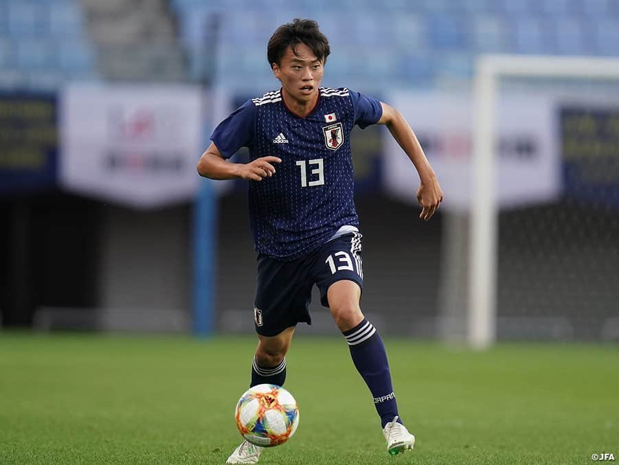 日本サッカー協会さんのインスタグラム写真 - (日本サッカー協会Instagram)「📸Match Photos① ・ U-16日本代表は6月12日(水)、インターナショナルドリームカップ2019 JAPAN presented by 朝日新聞の初戦、U-16ルーマニア代表との試合に臨みました。 ・ 1点ビハインドで前半が終了しますが、78分、代わって入ったばかりの千葉寛汰選手（清水エスパルスユース）が前線への浮き玉のパスに反応し、最後は冷静にゴールに流し込み、同点に追いつきます。 ・ 今大会規定により、試合は延長線を挟まずにPK戦へ突入。2本目後攻ルーマニアのキックをGK高橋一平選手（ヴィッセル神戸U-18）がセーブ。3本目、4本目も日本は冷静に決めると、4本目後攻のルーマニアのキックはクロスバーに当たり、PK戦を4-2で日本が勝利し、勝点2を獲得しました。※PK戦での勝利は勝点2 ・ 次戦、U-16日本代表は14日(金)にU-16ナイジェリア代表と対戦します。 ・ 🏆U-16インターナショナルドリームカップ2019 JAPAN presented by 朝日新聞 🆚U-16ルーマニア代表🇷🇴 📍ユアテックスタジアム仙台 🎫入場無料！ 📺スカパー！　/　JFATV ・ GK 12 #高橋一平	 DF 2 #諏訪間幸成	 DF 3 #松木玖生	 DF 13 #森田翔	 DF 17 #工藤孝太	 MF 7 #豊田晃大	→79' DF 5 #大迫蒼人 MF 14 #山根陸 (Cap.) MF 15 #中村仁郎	→63' MF 6 #東廉 MF 16 #山崎太新　→HT MF 8 #三木仁太 FW 11 #原直生	→HT FW 9 #勝島新之助 FW 18 #河野孝汰 →63' FW 10 #千葉寛汰 ・ #daihyo #jfa」6月13日 14時44分 - japanfootballassociation