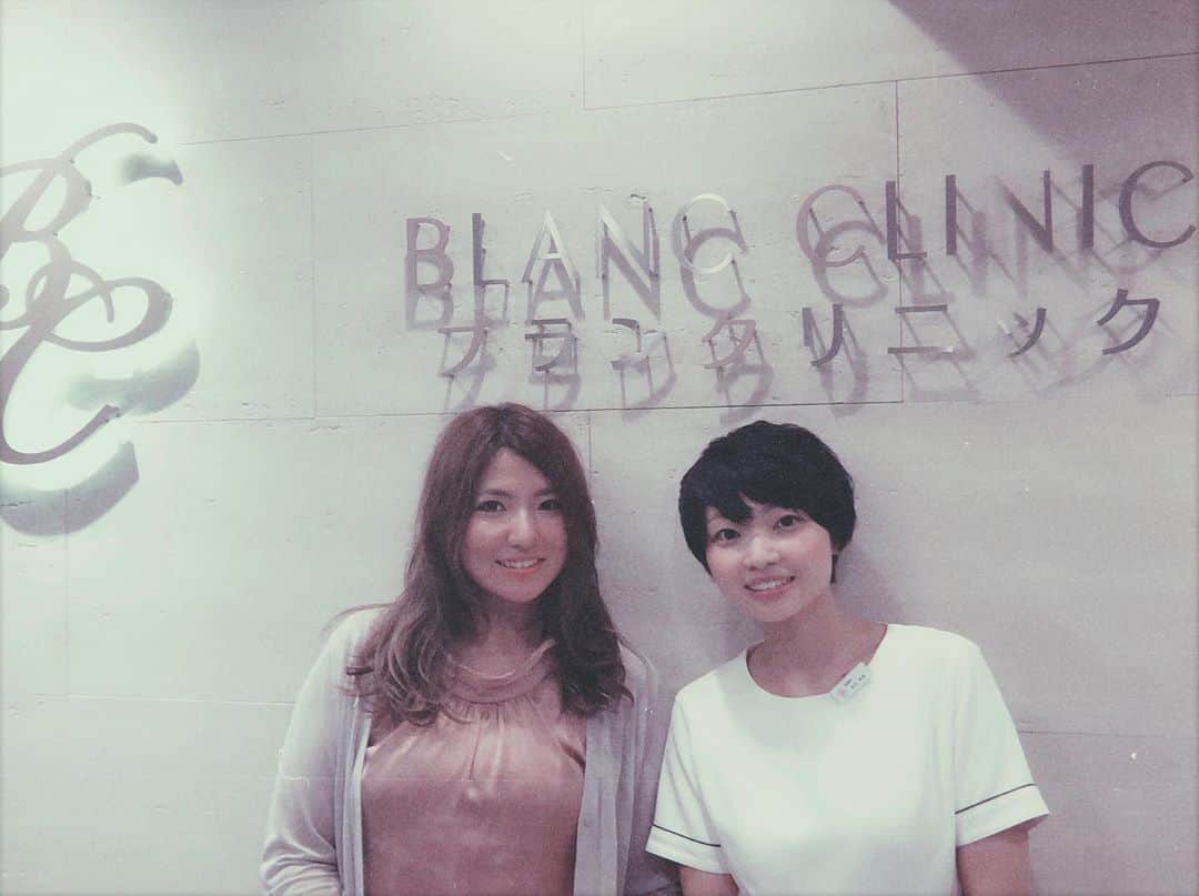 広野あさみのインスタグラム：「先日1年ぶりに銀座ブランクリニックに行ってきました✨ ありがとうございます❣️ 銀座駅直結なので迷わず助かります✨ 銀座、名古屋、大阪の3店舗がございます^_^ 紹介割りも出来ますのでDMください✨ ✧全身医療脱毛✧ 1回あたり24,000円(税別)〜 . 詳しくは、HPまたはスタッフにお問い合わせください♪ . . 無料カウセリングのご予約は . bccl.jpへ🔎 . 【銀座院】 📞03-3538-3309 営業時間 10:00~20:00 (水曜日12:00~22:00) . 【名古屋院】 📞052-243-7171 営業時間 10:00~20:00 . 【大阪梅田院】 📞06-6363-6380 営業時間 10:00〜20:00  #ブランクリニック#blancclinic #脱毛 #医療脱毛 #全身医療脱毛 #レーザー脱毛  #東京 #銀座 #名古屋 #大阪 #梅田 #美容 #クールスカルプティング #クルスカ #痩身」