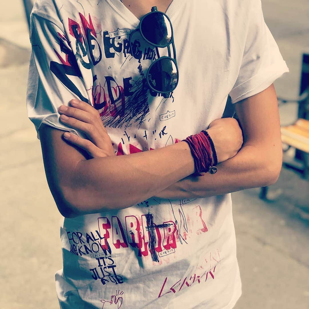 キャサリン ミッシェルさんのインスタグラム写真 - (キャサリン ミッシェルInstagram)「Very handsome young man wearing a @simeonfarrar tee with CM Soulcast charm. Thank you for posting Alex @createur5 #fan #mensjewelry #hansdome #style #bucharest #creative #taste #mensfashion #menstyle」6月13日 15時06分 - catherinemichiels