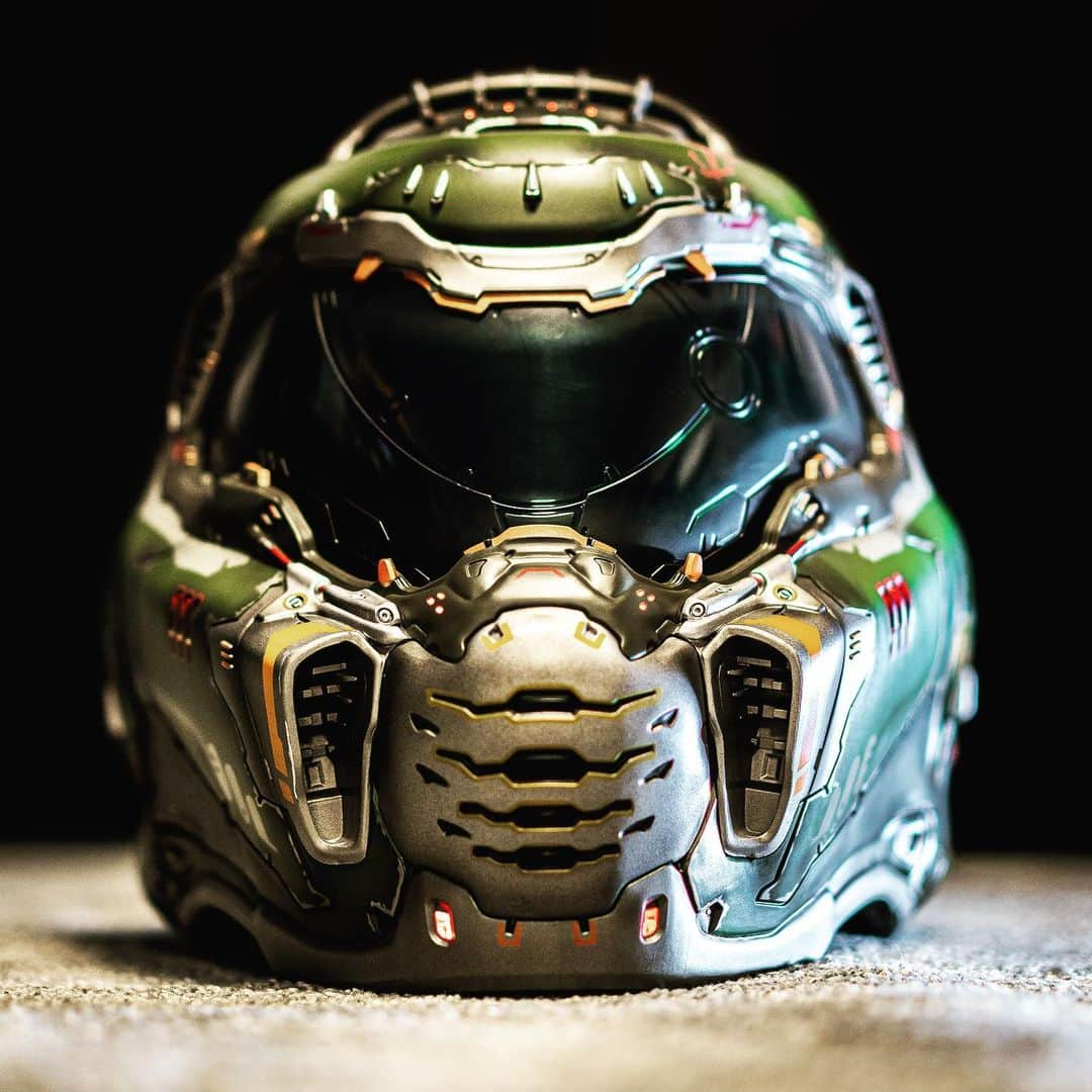 PlayStationさんのインスタグラム写真 - (PlayStationInstagram)「‪About to rip and tear this sucker out of this meeting room. You think @bethesda will mind? #DOOM ‬」6月13日 6時52分 - playstation