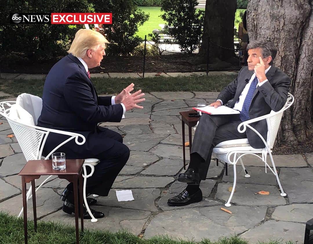 ABC Newsさんのインスタグラム写真 - (ABC NewsInstagram)「With his re-election bid set to officially kick off next week, Pres. Trump granted ABC News an exclusive, wide-ranging interview over the course of two days, offering an unprecedented behind-the-scenes lens into the life of the 45th President of the United States. ABC News Chief Anchor George Stephanopoulos joined Pres. Trump on Tuesday aboard Air Force One for his campaign visit to Iowa, where the president sought to reassure farmers as his prospective 2020 challengers – including former VP Joe Biden – canvassed the critical first-in-the-nation caucus state. On Wednesday, back in Washington, Stephanopoulos greeted Pres. Trump at his West Wing residence before embedding in the White House for a day of meetings with staff, cabinet members, the Polish president, and, of course, first lady Melania Trump. At the conclusion of their time together, Stephanopoulos sat down with President Trump for a one-on-one interview in the White House for a wide-ranging discussion. Tune in next week for an hour-long ABC News *special,* only on ABC — including “ABC News Live,” the 24/7 streaming news channel available on abcnews.com, Roku, Hulu, Amazon Fire TV and Apple TV.」6月13日 6時52分 - abcnews