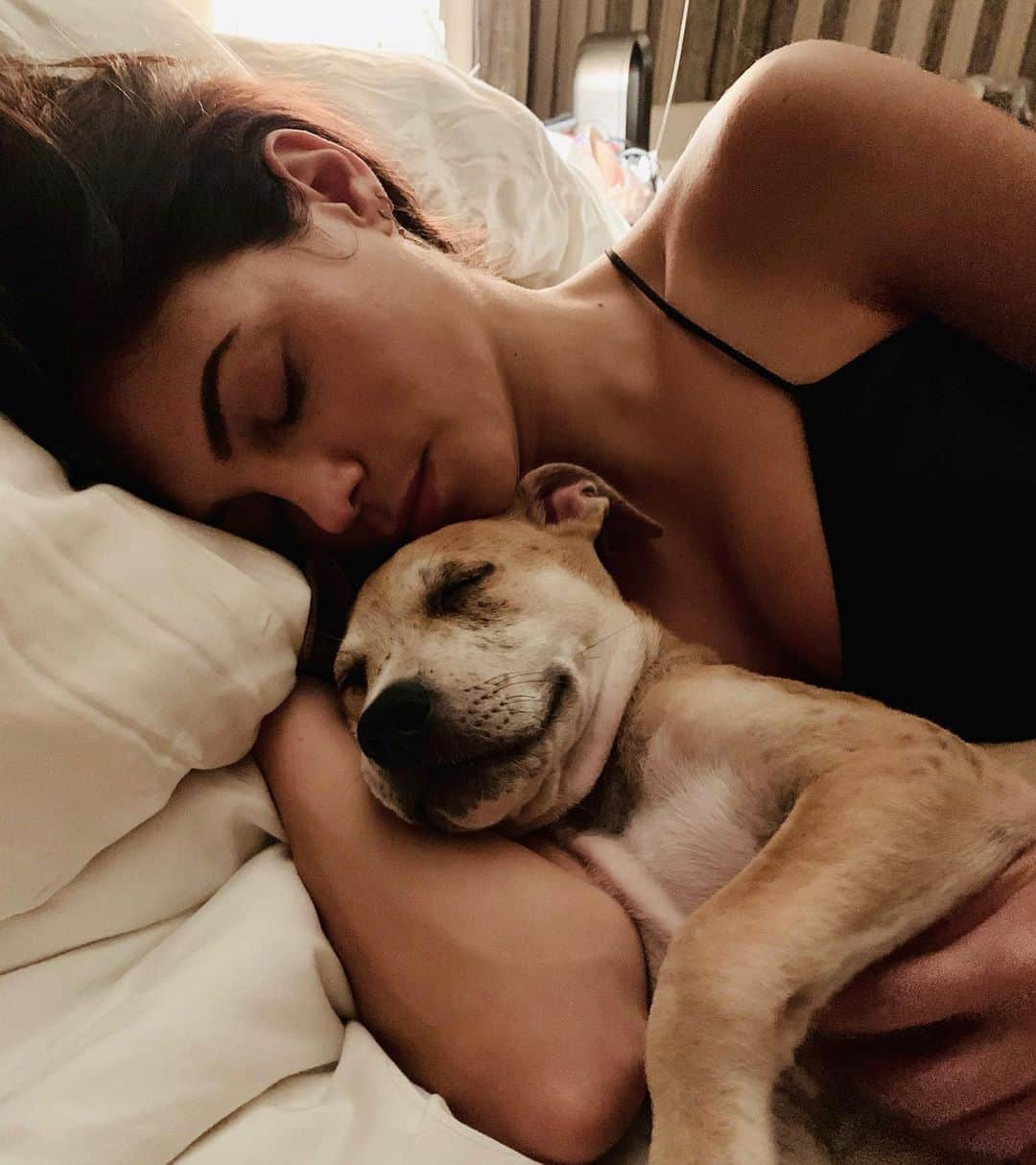 ジェナ・ディーワンさんのインスタグラム写真 - (ジェナ・ディーワンInstagram)「❤️🐶❤️」6月13日 7時21分 - jennadewan