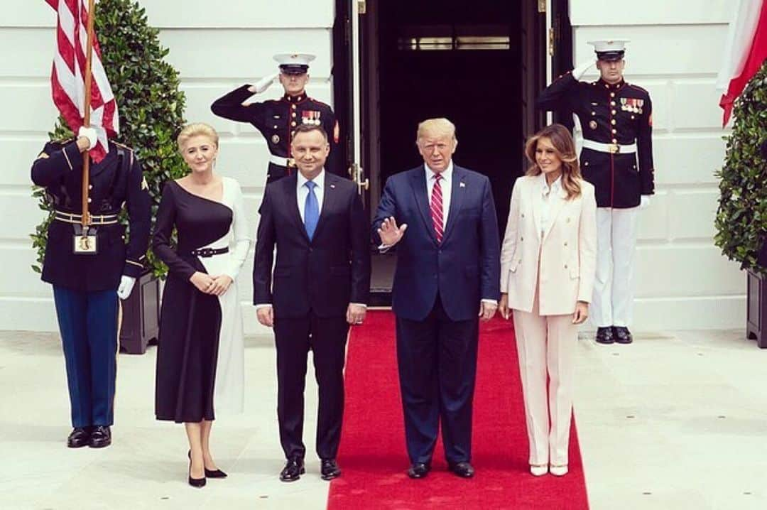 ドナルド・トランプさんのインスタグラム写真 - (ドナルド・トランプInstagram)「#Repost @flotus ・・・ Great to welcome back President Duda & Mrs. Kornhauser-Duda of Poland at the @WhiteHouse today!」6月13日 8時11分 - realdonaldtrump