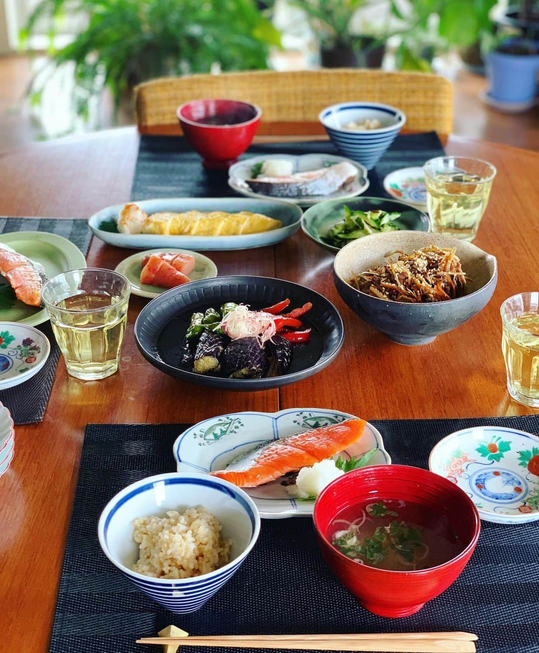 SHIORIさんのインスタグラム写真 - (SHIORIInstagram)「大好きな友人が朝ごはんを食べに来てくれたいつかの朝🥪🥗 食べきれなかったおかずはお弁当に詰めて、そこまま夫のお昼ごはんに。 デザートはもちろん🍉🍉🍉でした☺️」6月13日 8時55分 - shiorikaregohan