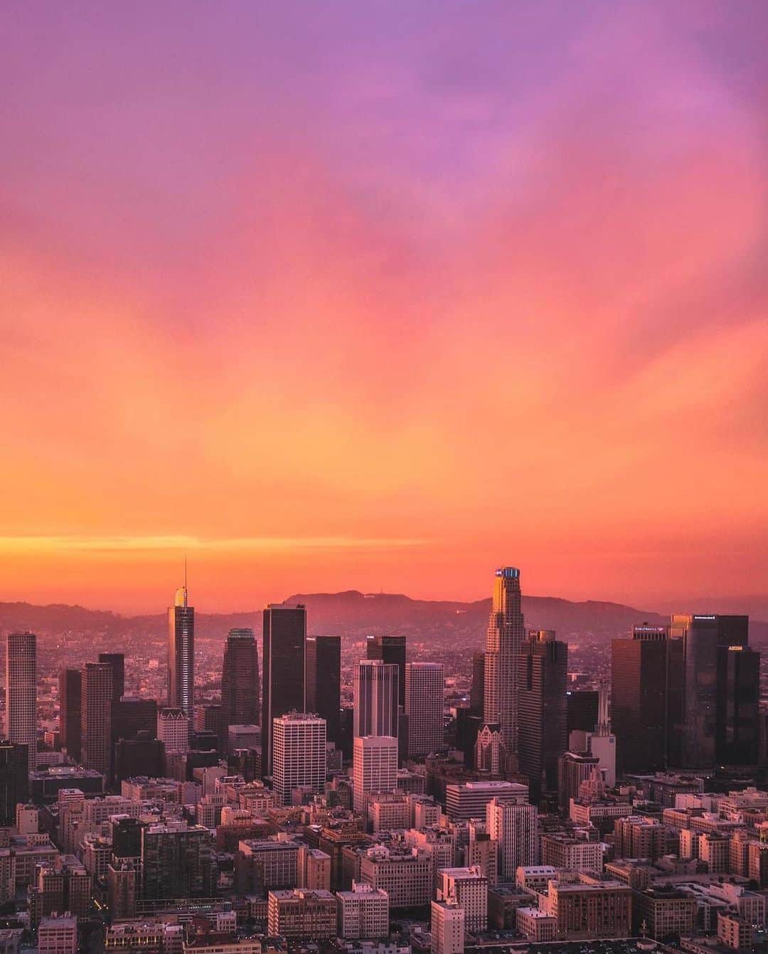PicLab™ Sayingsさんのインスタグラム写真 - (PicLab™ SayingsInstagram)「Sunsets over the “City of Angels” by @tommylundberg」6月13日 9時08分 - paradise