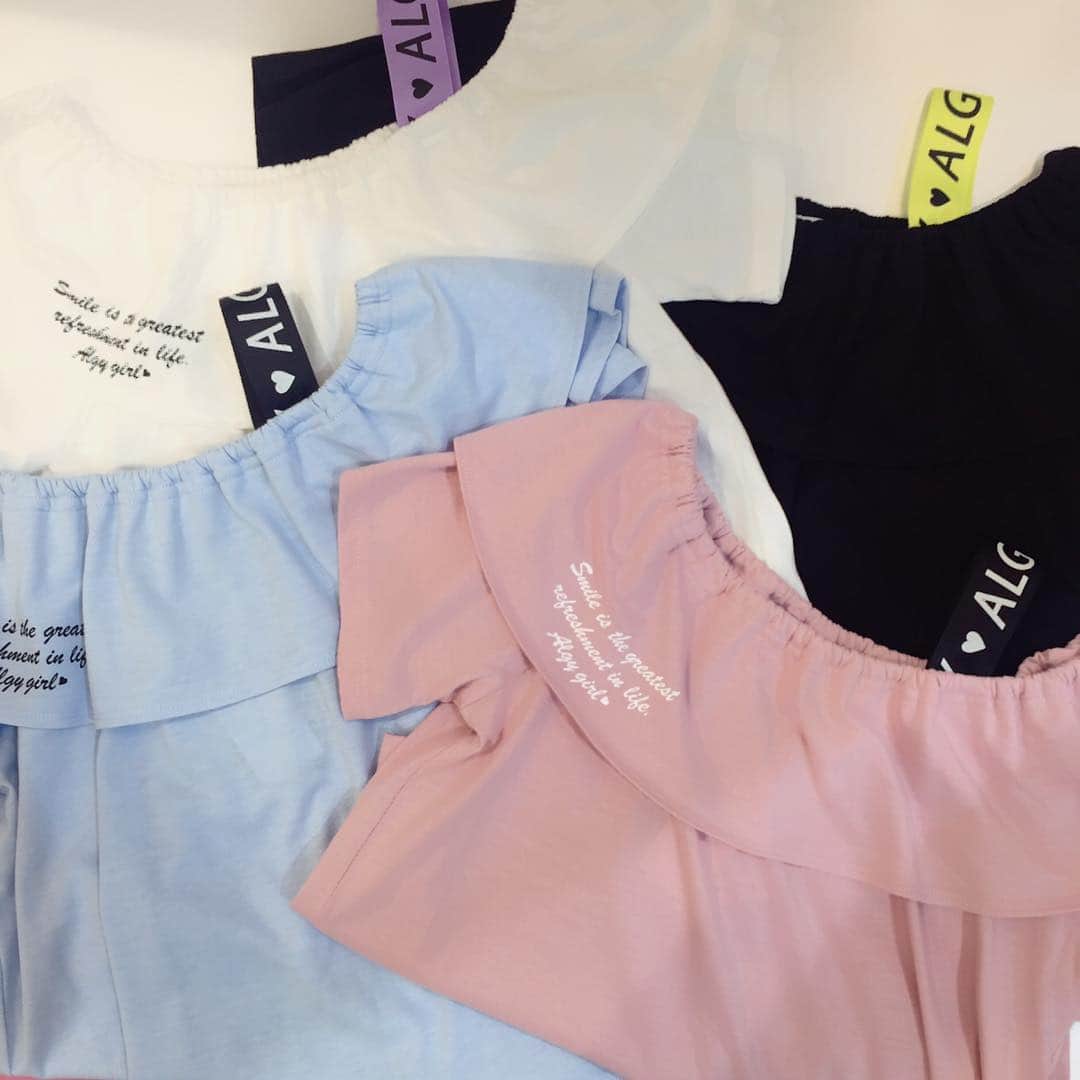 ALGY 【alternative + girly ＝ ALGY 】さんのインスタグラム写真 - (ALGY 【alternative + girly ＝ ALGY 】Instagram)「.🌈ルキ©ド-ン🌈 カタログで1番人気だったカット🐰 . Tシャツたくさん入荷中🙌 ...ワンショルフリルT ¥1,900+税 やっぱりガーリートップスが1番人気💕 今年っぽいワンショルアイテムはもうGETしたかな⁇ . #ALGY#アルジー#Tシャツ#オススメ#プチモ#関谷瑠紀 ちゃん#ルキちゃん」6月13日 9時46分 - algy_official