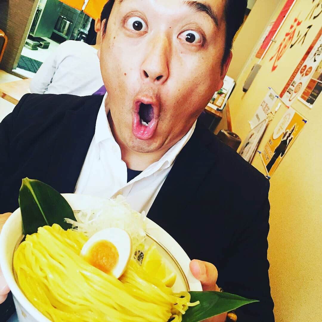 宮田麺児さんのインスタグラム写真 - (宮田麺児Instagram)「宮田麺児つけ麺 通常  入荷！！！！！！！！！！！！！！！！ 注文はプロフィールからー！  #宮田麺児#つけ麺#ラーメン#お取り寄せグルメ #グルメ#お中元#入荷#ギフト#プレゼント#美味」6月13日 10時04分 - miyatamenji