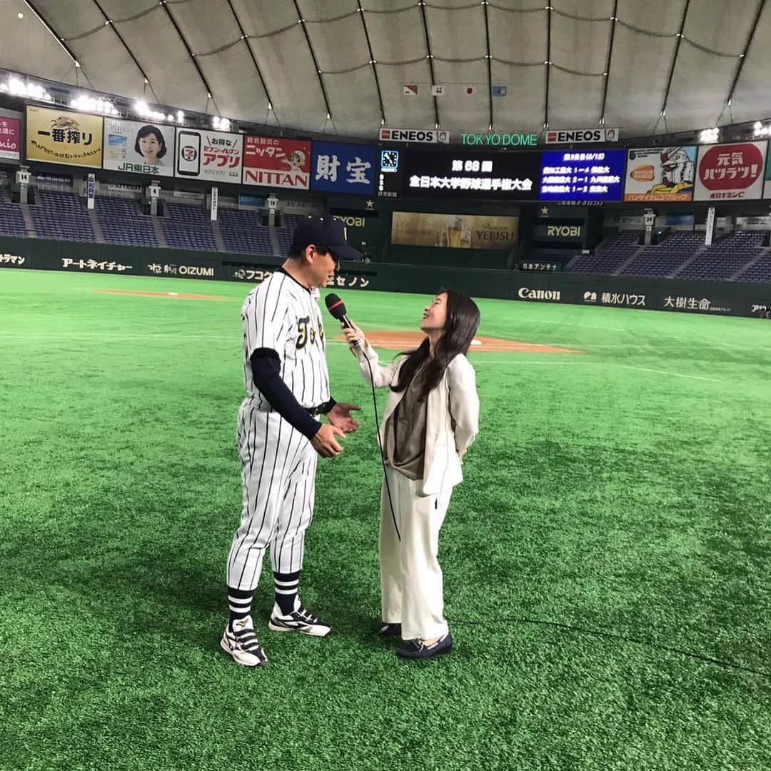 羽村亜美さんのインスタグラム写真 - (羽村亜美Instagram)「#大学野球選手権大会  ほんと熱戦が繰り広げられています。  #宮崎産業経営大学 素晴らしい試合をありがとうございました！！聞きたいことがたくさんありすぎ！っな魅力たっぷりなチーム！それぞれの進路など注目しています^_^  #大学野球選手権 #手に汗握る戦い #タイブレーク #東海大 #安藤強 監督 #海野隆司  選手 #ヒーローインタビュー #監督インタビュー #自然な言葉と表情と本音をひきだしたい  実は、安藤監督は、ホンダ監督のときも都市対抗で インタビューさせて頂いております^_^  あれから10年かあ( ◠‿◠ )」6月13日 10時10分 - amihamura