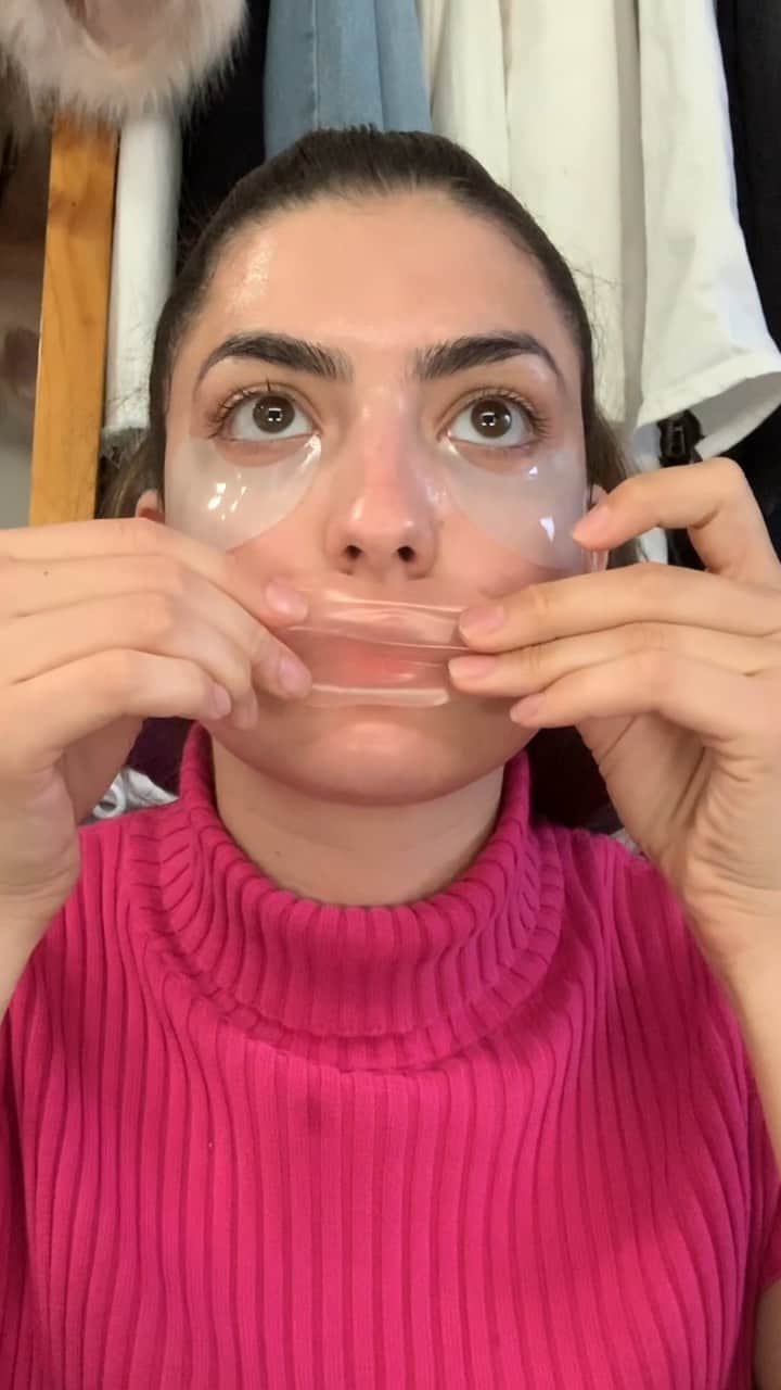 レイチェル・レビンのインスタグラム：「I’ve been super into skincare lately and wanted to take you guys with me as I get unready and do my night time skincare routine」