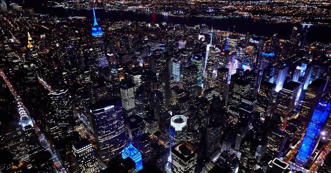 nyonairさんのインスタグラム写真 - (nyonairInstagram)「The city that never sleeps. 🚁Get 40% off - Use Code: FATHERS40 🚁 . Ultimate flexibility with our Buy Now, Schedule Later - valid for more than a year. . . . . . . #nyc #NewYork #NewYorkCity #manhattan #travel #photography #bigapple #earthpix #bestvacations #exploremore #moodygrams #complex #icapture_nyc #jointhemvmt #bucketlist #timeoutnewyork #wildnewyork #newyork_instagram #lensbible #thingstodoinnyc #adventurelifestyle #FlyNYON #NYONAir #NYONStudio #traveldeals #centralpark #timessquare」6月13日 10時15分 - nyonair
