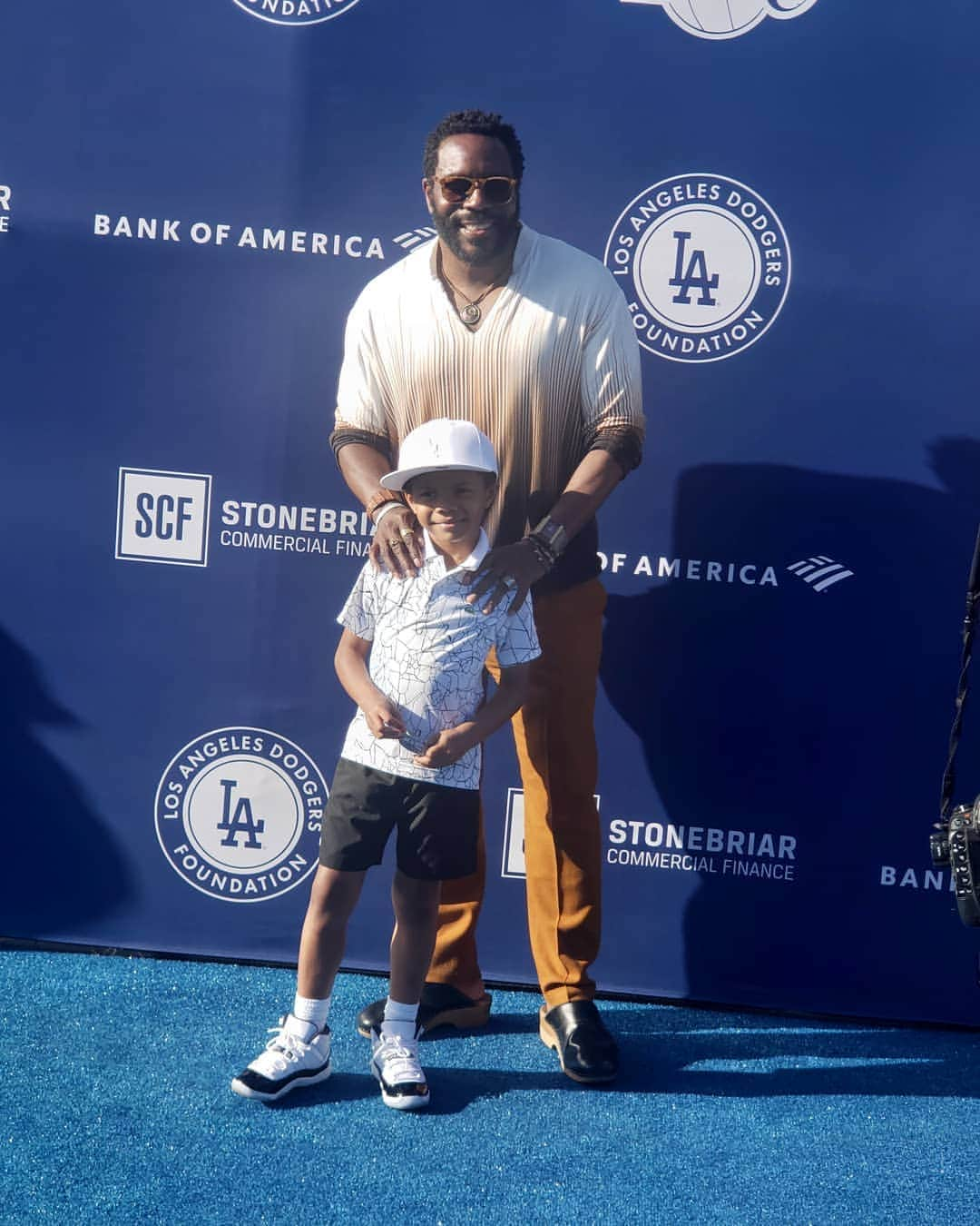 チャド・コールマンさんのインスタグラム写真 - (チャド・コールマンInstagram)「On the red carpet with my little star! @dodgers #bluegala #biggerthanbaseball #fathersandsons #ladf #qualitytime @ecowristwatches」6月13日 10時23分 - chadlcoleman