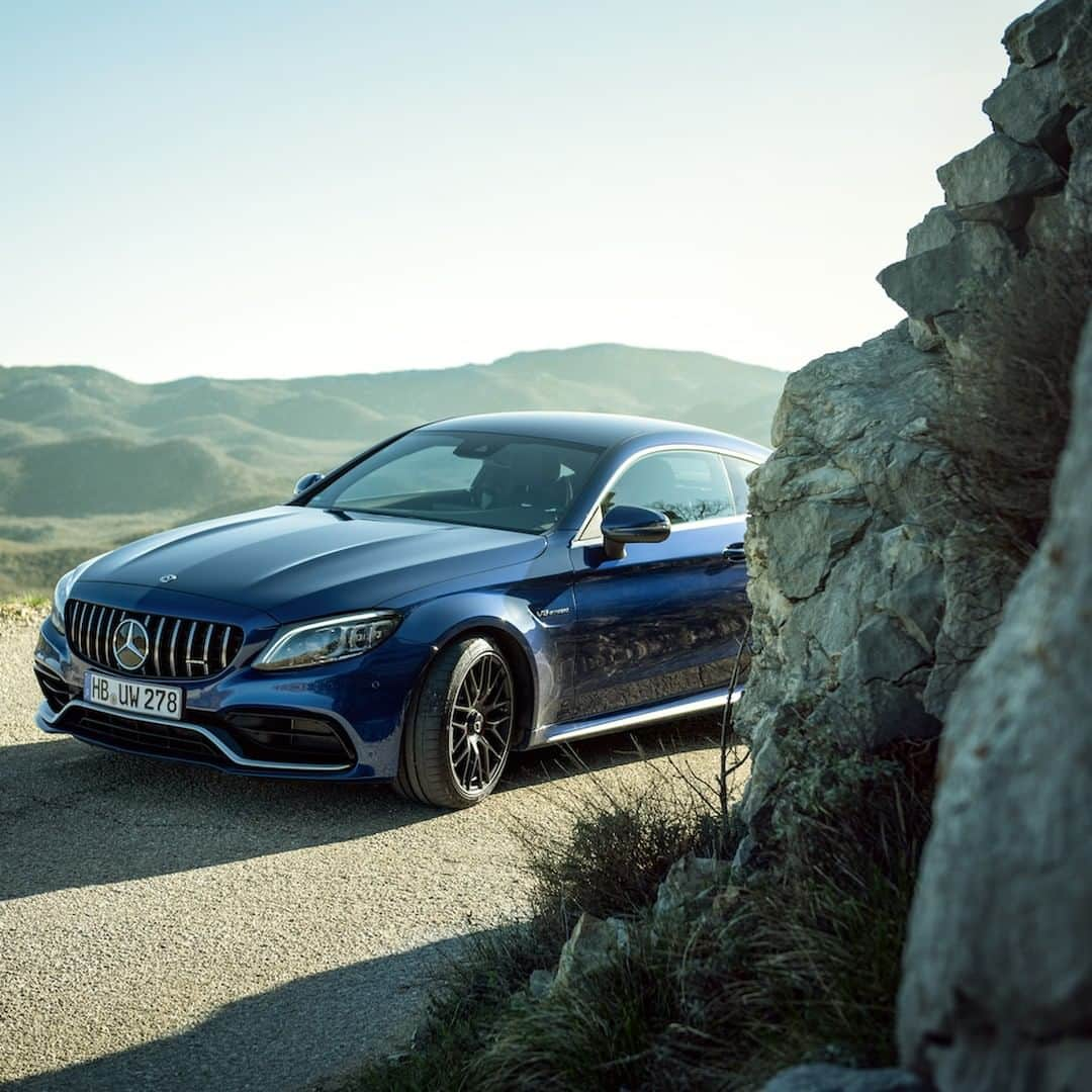 メルセデス・ベンツさんのインスタグラム写真 - (メルセデス・ベンツInstagram)「There is no reason to hide. 🌟 📸: @lumafotos for #MBsocialcar . [Mercedes-AMG C 63 S Coupé | Kraftstoffverbrauch kombiniert: 10,1 l/100 km | CO₂-Emissionen kombiniert: 230 g/km | http://mb4.me/nefz ]  #Mercedes #MBCar #MercedesBenz #AMG #DrivingPerformance #amazingcars #InstaCars #carsofinstagram」6月13日 11時00分 - mercedesbenz