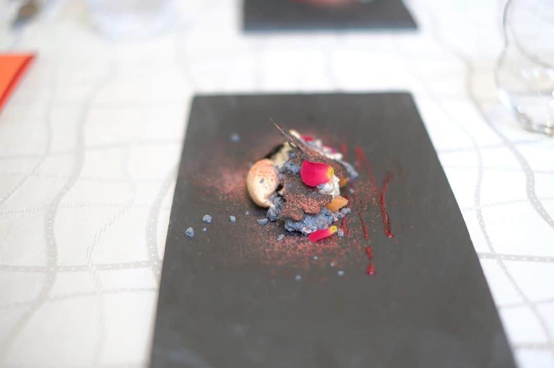 奥田順子さんのインスタグラム写真 - (奥田順子Instagram)「QUINTOCANTO🍴ずっと行ってみたかったお店へ。 男の子ママと優雅なlunch❤️ #クイントカント#QUINTOCANTO#大阪lunch#大阪#osaka#お誕生日ランチ」6月13日 11時03分 - okuda_junko