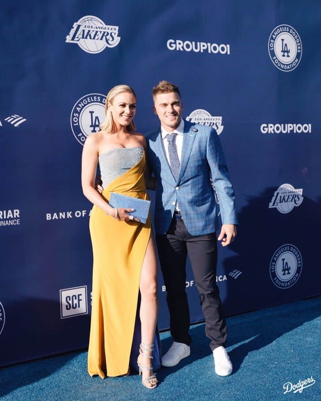 Los Angeles Dodgersさんのインスタグラム写真 - (Los Angeles DodgersInstagram)「A star-studded blue carpet. #LADFGala」6月13日 11時22分 - dodgers