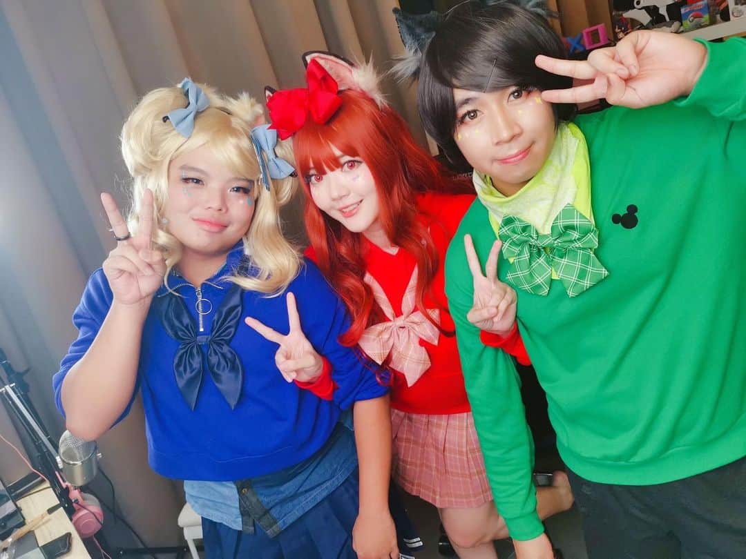 YingTzeさんのインスタグラム写真 - (YingTzeInstagram)「How I spent my Birthday ! 😂 We are PowerPuff Girls ! What do you think of our dress up ? Rate 1-10 ! _ Thanks to @egg_network  I had the opportunity to be chosen as one of the streamers for @facebookgaming and @mobilelegendsgame collaboration event : Crazy Legends Fiery Sambal ! _ One of the challenges is to dress up so we went for Powerpuff Girls inspired dress up ! ❤️ There will be a voting for “ Best Dressed “ on 16th June at MLBB Page ~ please vote for us ya 😂 _ #blessed #facebookgaming #moontoon #mobilelegends #crazylegends #crazylegendsfierysambal #mobilelegendsmalaysia #mobilelegendsfunny #powerpuffgirls」6月13日 11時32分 - yingtze