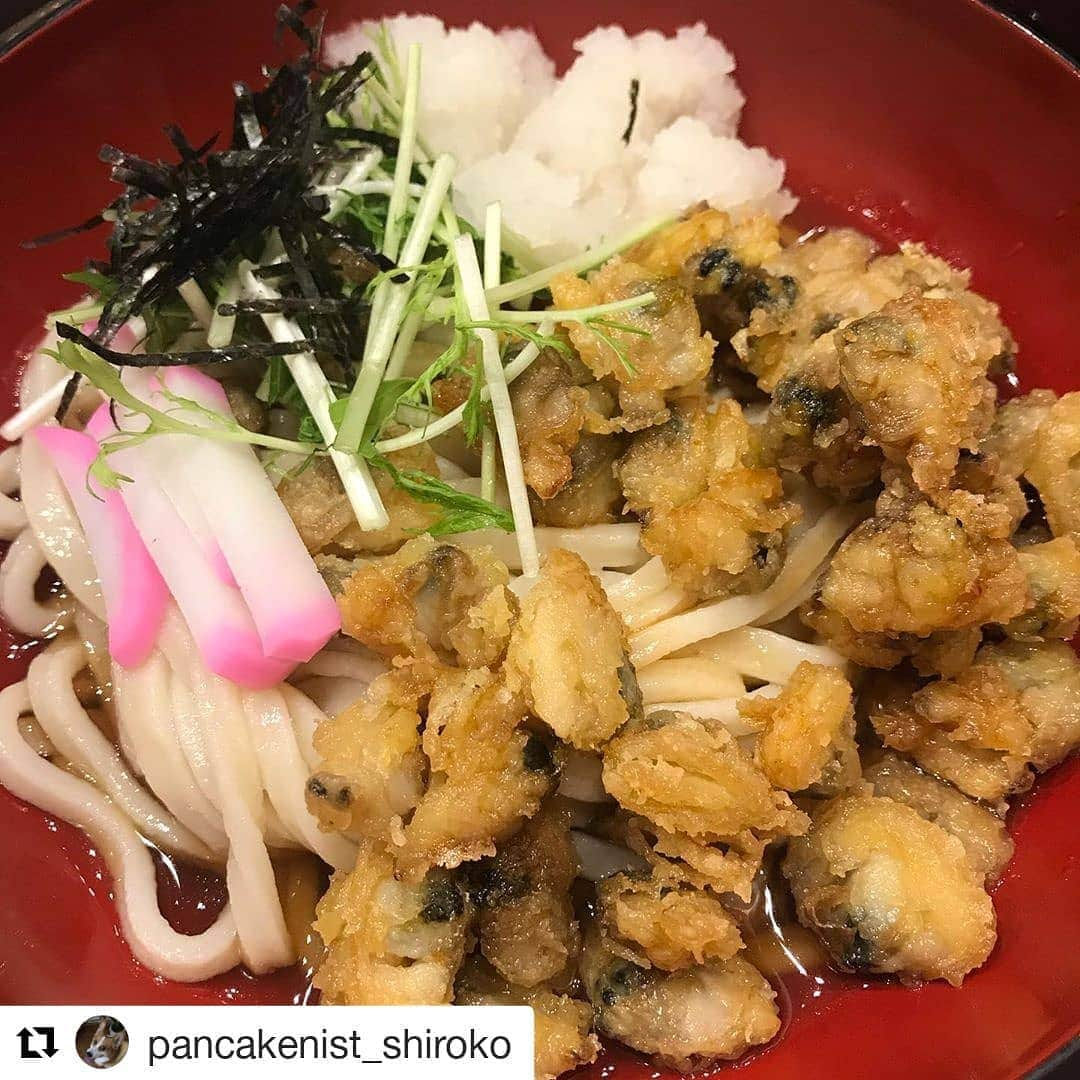 丸亀製麺さんのインスタグラム写真 - (丸亀製麺Instagram)「#Repost @pancakenist_shiroko ・・・ 丸亀製麺の あさりのばら天ぶっかけうどん あさりの天ぷらがうどんよりも多いんじゃないの？！ ってくらい入っていました！ 春のあさりうどん好きなしろこには嬉しいメニュー♪ あさり、何個入ってたんだろう？ 数えればよかった。（笑） #丸亀製麺 #丸亀製麺試食部 #丸亀試食部 #あさりのばら天ぶっかけうどん」6月13日 11時26分 - marugame_