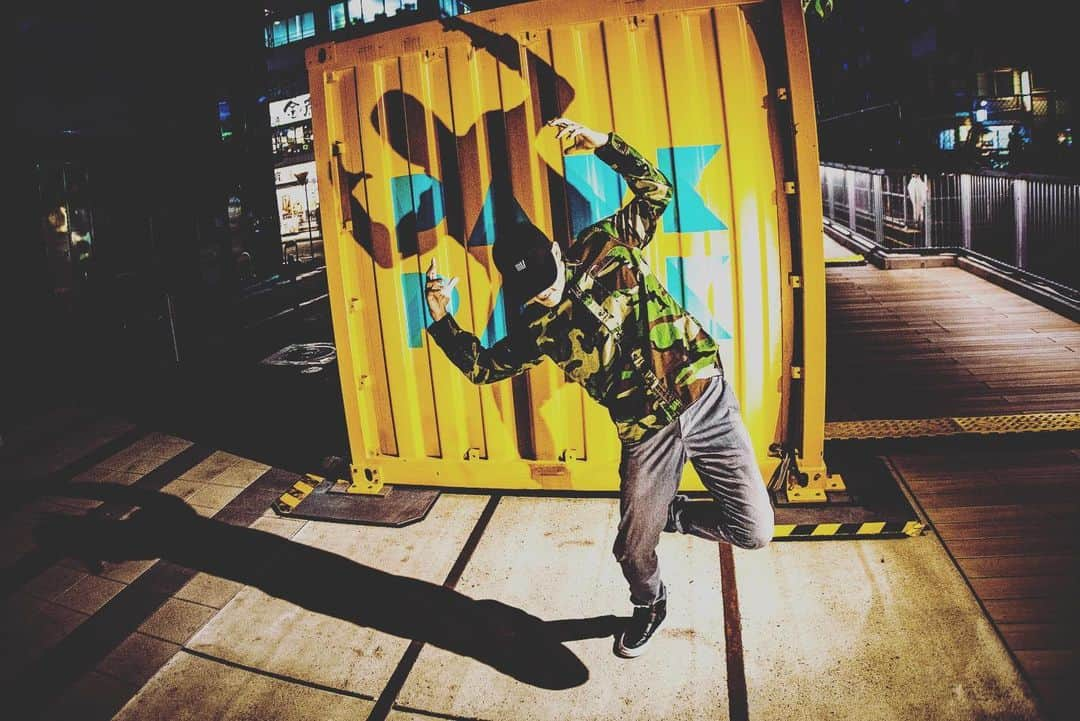 小澤雄太さんのインスタグラム写真 - (小澤雄太Instagram)「渋谷とダンスと写真。  #photography #photo #camera #dance #street #bboying #actor #breakin #yuta_ozawa #ozattsu #おざっつ」6月13日 11時52分 - yuta_ozawa_official