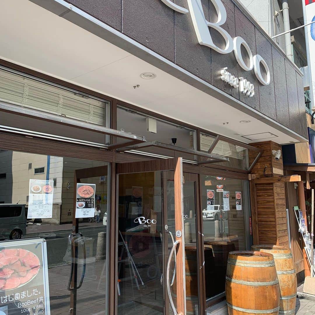 山内要さんのインスタグラム写真 - (山内要Instagram)「13日より 同級生の店が移転オープンしました〜♪ 銀座通りから駕町に入る角です♪#boo #BOO #同級生 #ローストビーフ丼」6月13日 12時02分 - keitokujiro