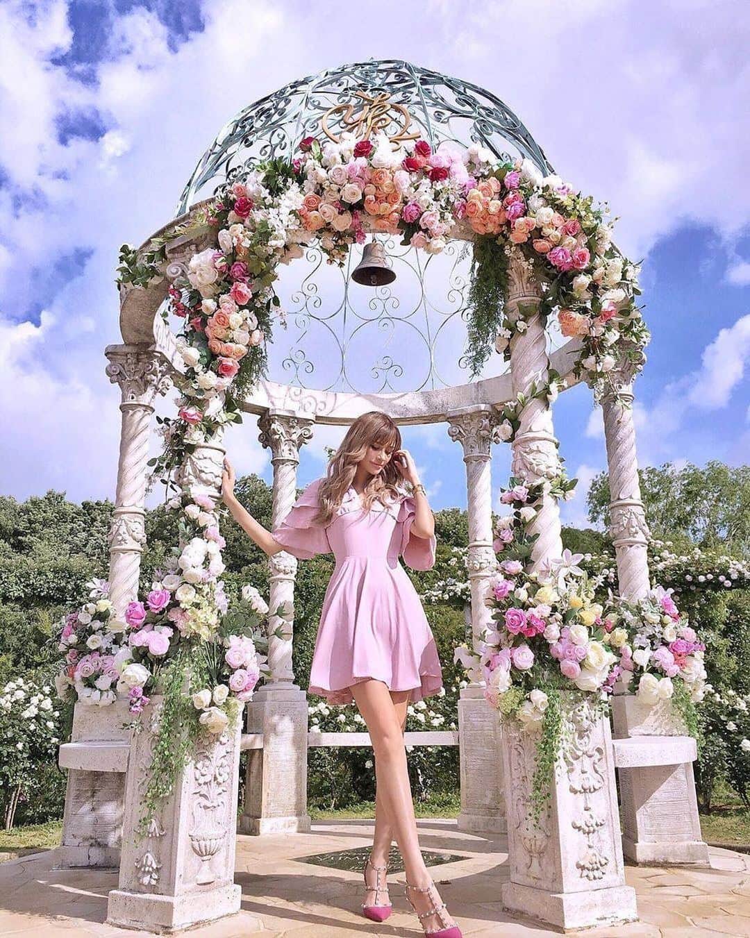 のインスタグラム：「こんにちは😊 本日の「#タビジョ」はこちら💕 ＊＊＊＊＊＊ 📸@purplepinkpさん 🚩千葉・「京成バラ園」 🎙ご本人コメント You're so special to me🌹💖🎀 ＊＊＊＊＊＊ 見とれてしまう美しすぎるお写真ですね😆 いつも、素敵なお写真ありがとうございます😊 ＊＊＊＊＊＊ #タビジョ #タビジョと繋がりたい  #tabijyomap_chiba」