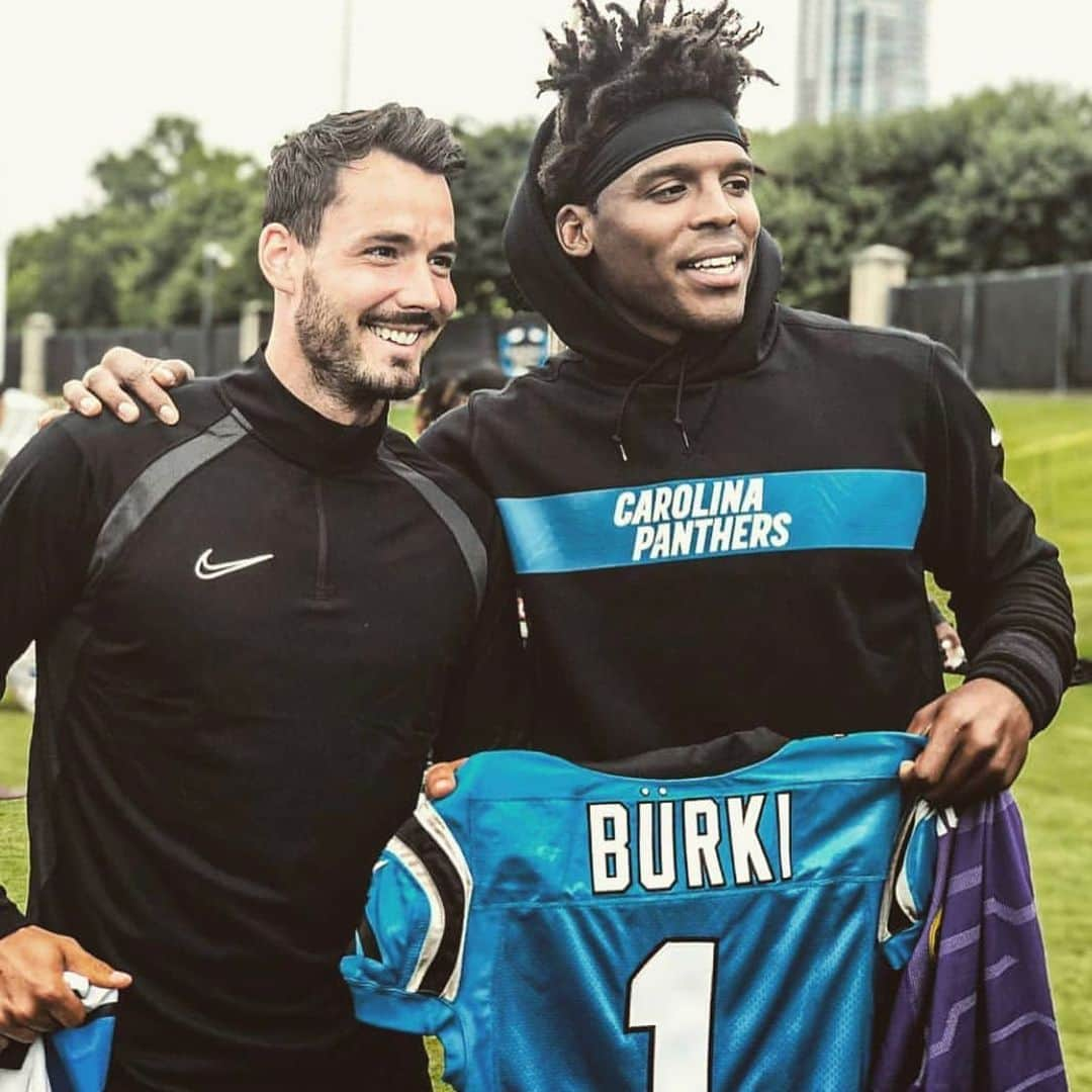 ロマン・ビュルキさんのインスタグラム写真 - (ロマン・ビュルキInstagram)「I had an amazing day @panthers today🏈 I met so many great sportsmen and big personalities! A big thank you to everyone, who made this possible 🙏🏽 especially @grahamgano9 and @michaelpalardy5 for your time! #RB1 #keeppounding」6月13日 12時04分 - rbuerki