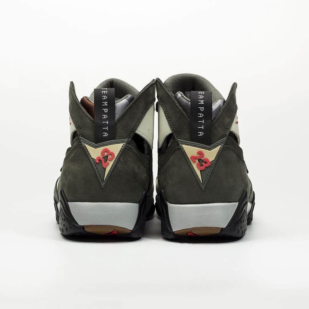 HYPEBEASTさんのインスタグラム写真 - (HYPEBEASTInstagram)「@hypebeastkicks: A new colorway of the @patta_nl x Air Jordan 7 has surfaced. The upcoming release has been dubbed “Icicle,” and features an upper made up of light blue leather panels framed by muted olive suede. It’s expected to drop later this month on Patta’s website for $200 USD. Stay tuned for official notes.  Photo: @hanzuying」6月13日 12時09分 - hypebeast