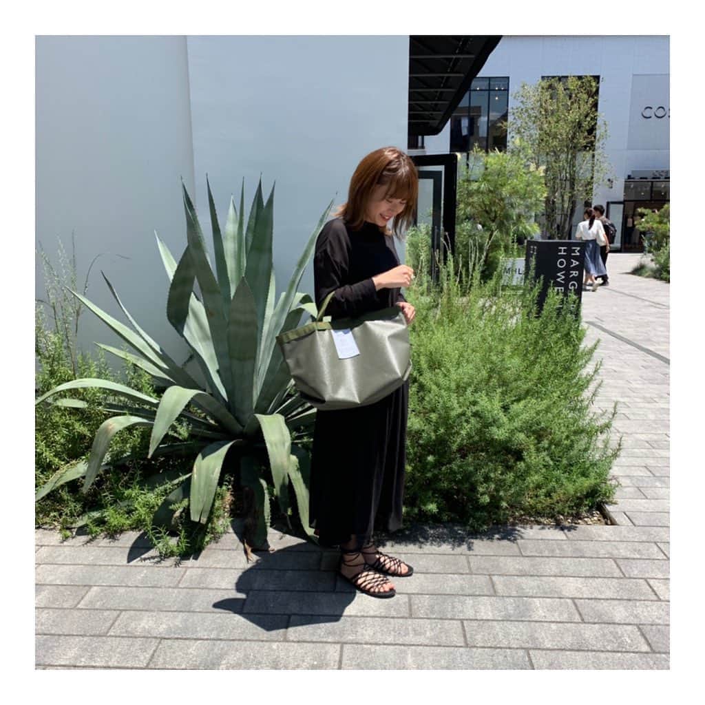 FreePark_Yokohamaさんのインスタグラム写真 - (FreePark_YokohamaInstagram)「⚓️ JETMINMINのポップアップ開催中❣️ 6月1日〜16日まで👍 ・ テーラーメイドのトートバッグを 作り続けているJETMINMIN😊 ひとつひとつに思いが込められていて、 使うことで幸せを感じるから不思議✨ ・ 今回のポップアップのために作ってくれた ラインナップを是非ご覧ください💕 この夏にピッタリのトートバッグを 見つけて貰えたら嬉しいです☺️🌈 ・ ・ @jetminmin #lifestyle #design #暮らし #雑貨 #雑貨屋 #ジュエリー #jewerly #アクセサリー #bag #バッグ #shoes #スニーカー #ファッション #ナチュラル #洋服 #多肉植物 #器 #アロマ #みなとみらい #MARINEandWALK #マリンアンドウォーク #セレクトショップ #likes #love #JETMINMIN #ジェットミンミン #トートバッグ  #tote #totebag」6月13日 12時17分 - freepark.jp