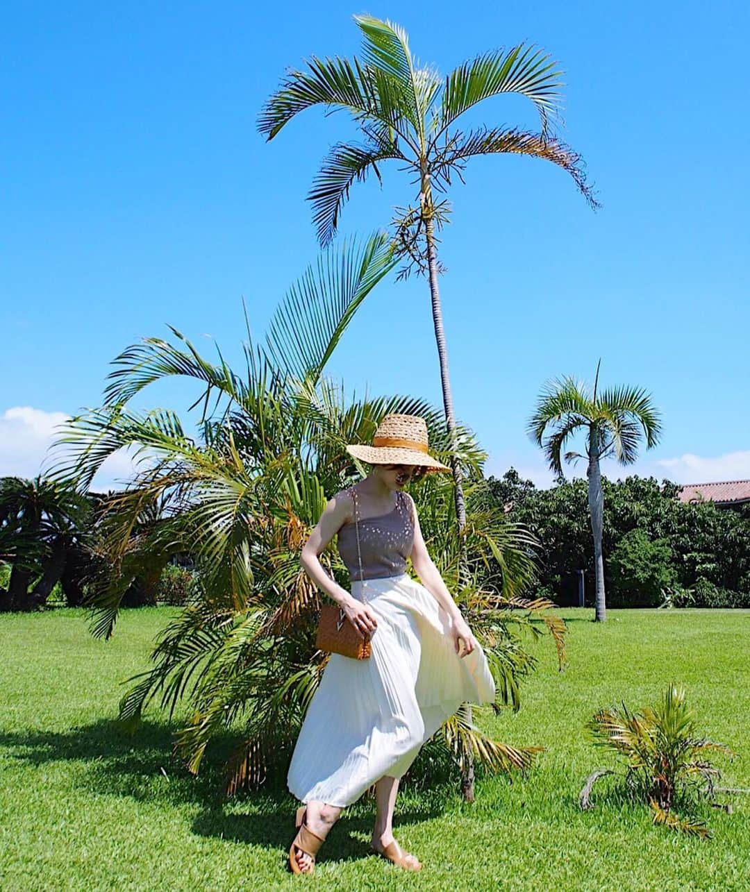 植田せりなさんのインスタグラム写真 - (植田せりなInstagram)「. Coordinate. Tops / @ungrid_official  Skirt / @zara  Hat / @kijimatakayuki  Bag / @maisonvalentino . . . 📍小浜島▷はいむるぶし . . #沖縄 #沖縄旅行  #沖縄コーデ  #石垣島 #小浜島 #はいむるぶし #海コーデ #女子旅 #リゾートコーデ  #マキシスカート  #夏コーデ  #コーディネート  #カゴバッグ #ハットコーデ  #タビジョ #旅muse  #せりなコーデ  #せりな旅  #resort#sea#japan#okinawa#trip#fashion#fashionista#kohamajima#fashions#hat#resortfashion」6月13日 12時38分 - serina_ueda