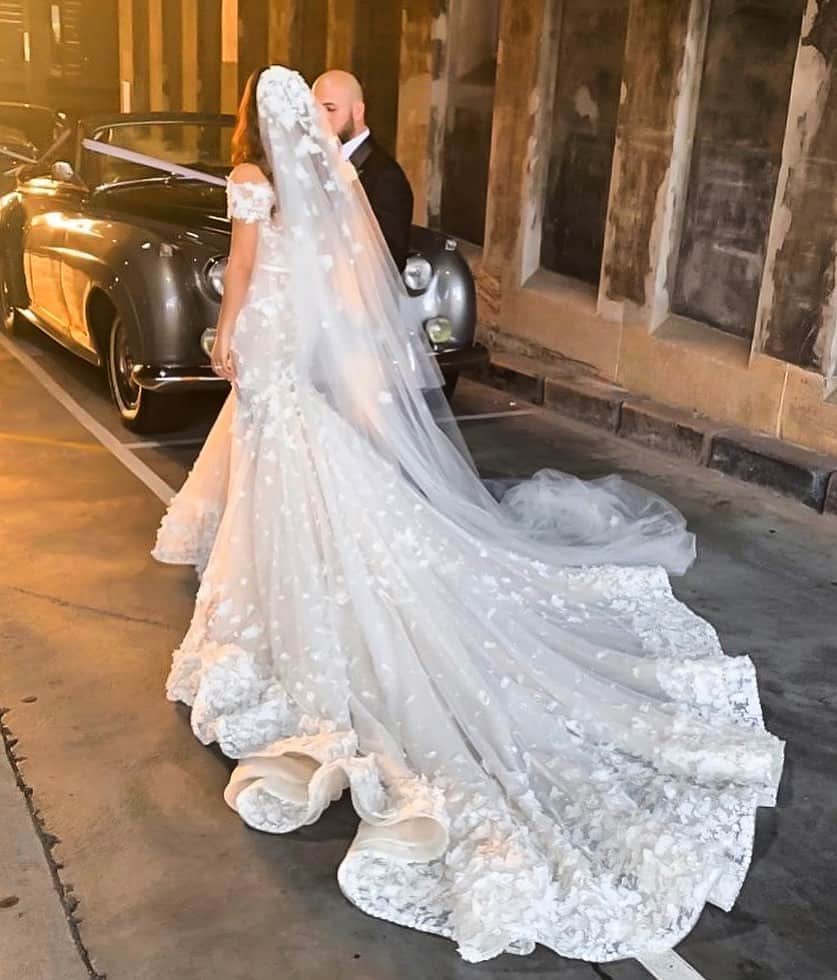 Steven Khalilさんのインスタグラム写真 - (Steven KhalilInstagram)「Jessica exudes classic romance wearing #stevenkhalil #stevenkhalilbride with @emiliobphotography」6月13日 13時06分 - steven_khalil
