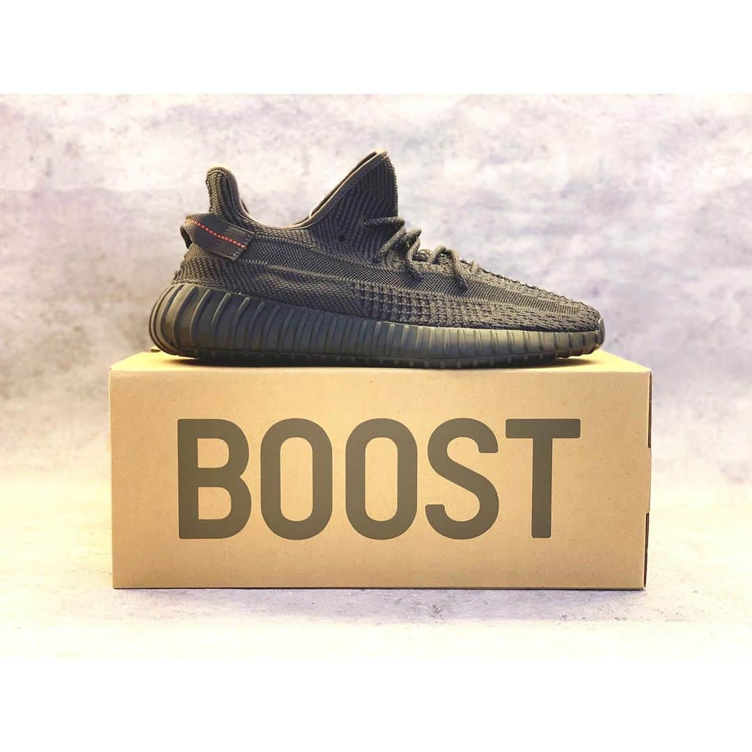 RINKAN渋谷店さんのインスタグラム写真 - (RINKAN渋谷店Instagram)「【New Arrival 】 《Yeezy boost350 V2 BLACK》  本日入荷致しました！ 各サイズ取り揃えておりますので是非店頭にてお待ちしております。  Ask to DM 📩  #rinkan #shibuya #supreme #supremenorthface #offwhitenike #yeezyboost #yeezyboost350V2 #rafsimons #calvinklein #alyx #kapital #gosharubchinskiy #acoldwall #louisvuitton #vetements #balenciaga #vlone #offwhite #readymade #yeezy #yeezyseason #fearofgod #fog #doublet #needles #undercover #ambush  RINKAN 渋谷 03-5458-3050」6月13日 13時27分 - rinkan_shibuya