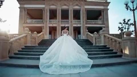 Wedding Lifeのインスタグラム：「Amazing video shot!😍 by @timsef_production . . @salon_lori @1amanta @sultan.alisultanov @makeup__patya__muradova @al_firay」