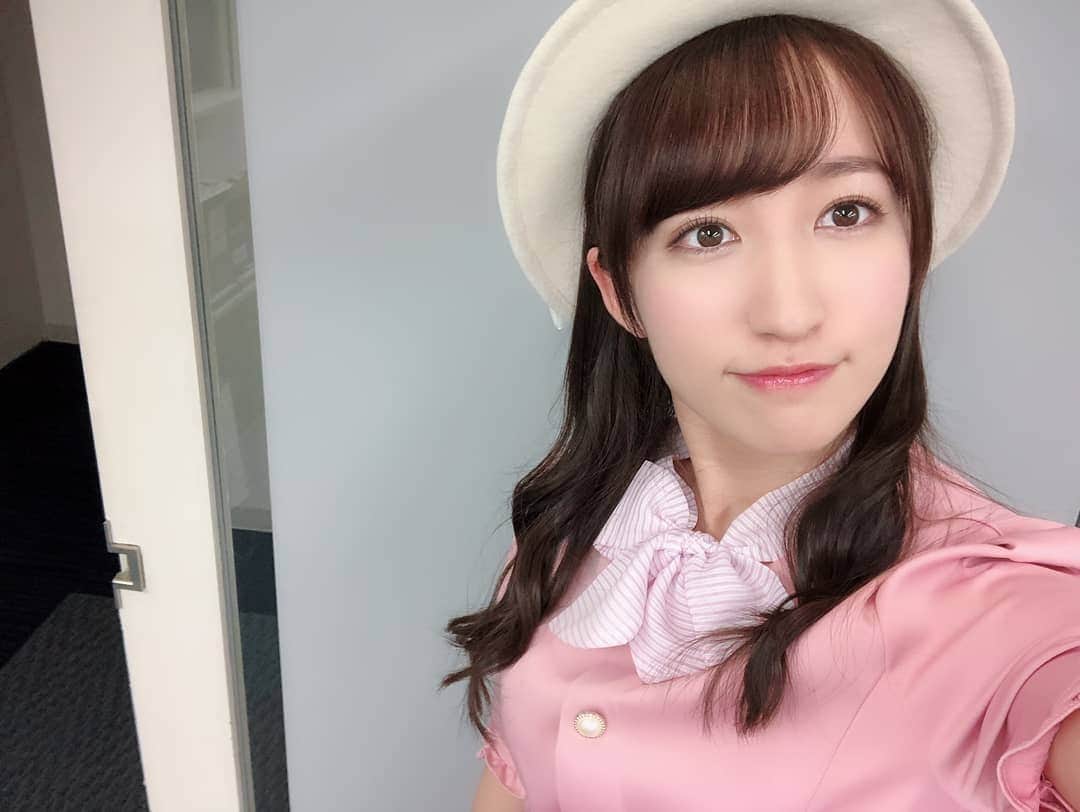 のインスタグラム：「ちゃんとしてるのも載せます  #バスツアー #楽しかったね #DVDまだかな #シンガポールバスツアー #したい♡ #country_girls」