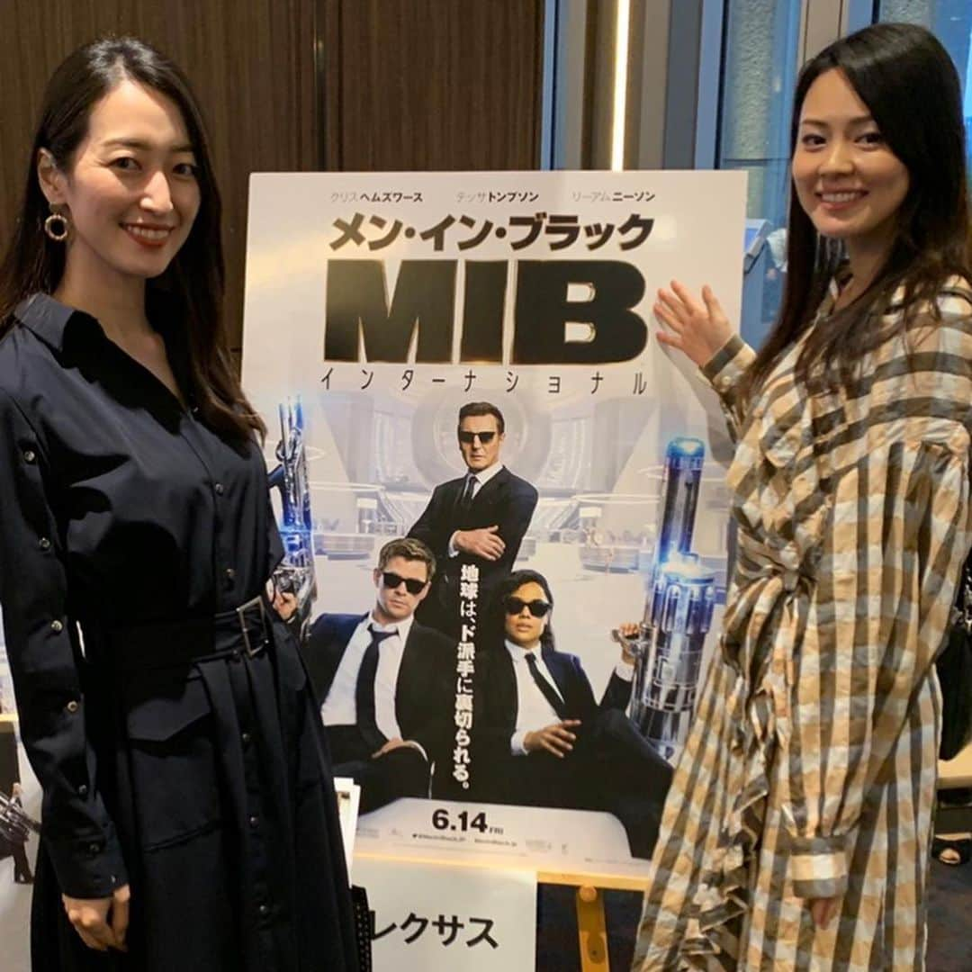 伴杏里さんのインスタグラム写真 - (伴杏里Instagram)「Man In Black International 😎😎 なっちゃんと試写会楽しかった❤︎ポップコーンも🍿😻 明日公開 おすすめ映画です😍😍 #meninblack #mib #movie #pic」6月13日 13時58分 - anri.ban