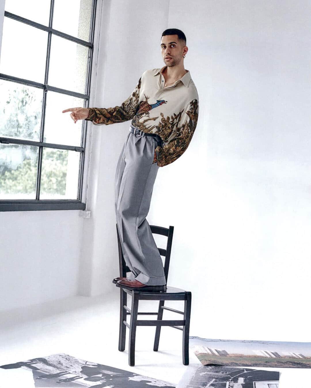 サントーニさんのインスタグラム写真 - (サントーニInstagram)「@mahmood wearing Santoni as featured on @esquireitalia N.4.  Credits: Editor in Chief: @yestimsmall Photographer: @aezzeldinn  Art direction: @alikiblawi Stylist: @fabiopeet  #Santoni #SantoniShoes #mahmood #esquireitalia #menshoes」6月14日 1時00分 - santoniofficial